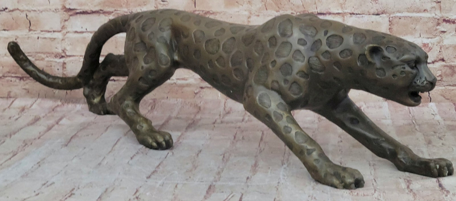 Art Deco Hot Cast Wildlife animal Puma Cheetah Bronze Sculpture Figurine Figure