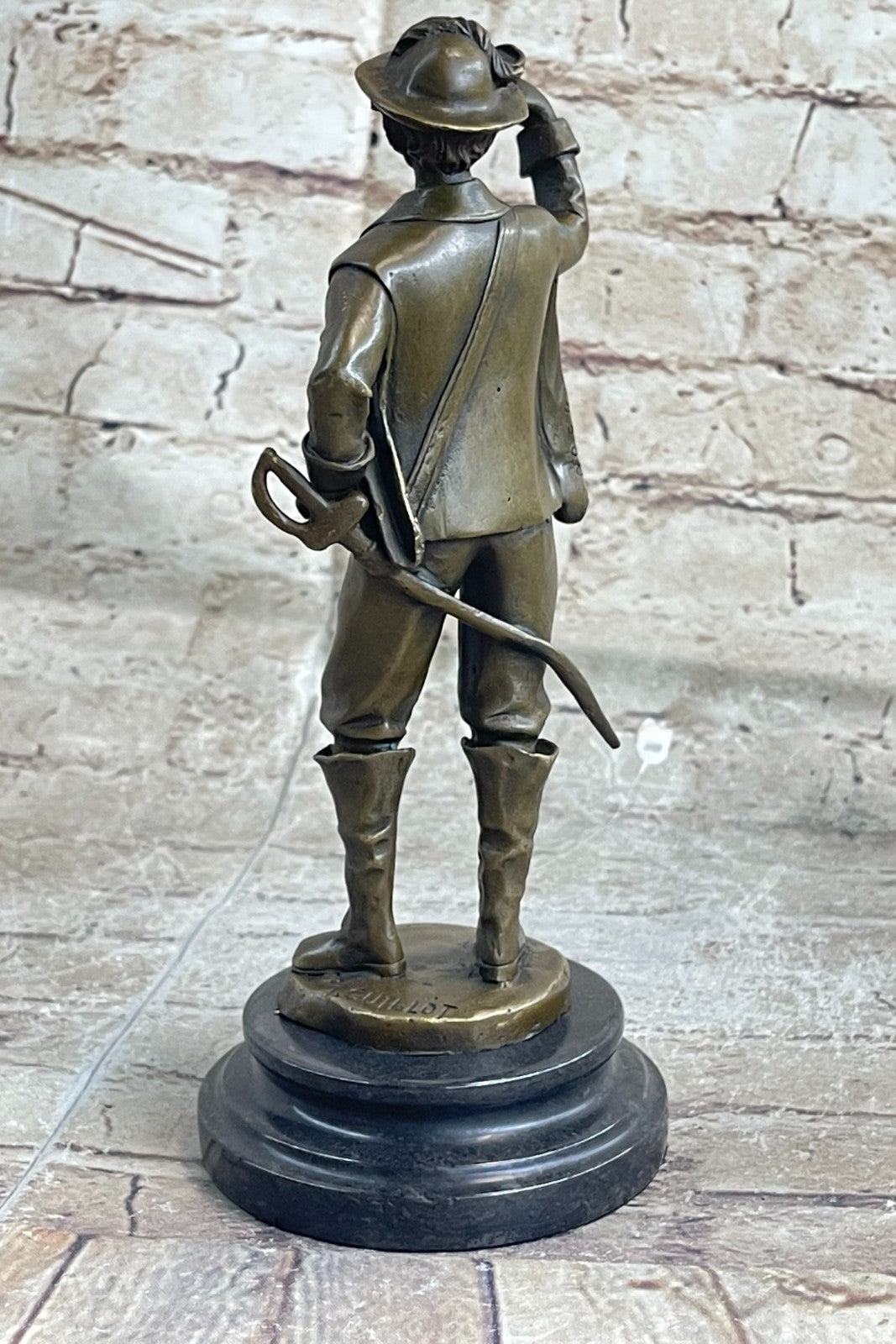 Art Deco Beautiful Bronze Sculpture of a Male Fencer Hot Cast Figurine Statue