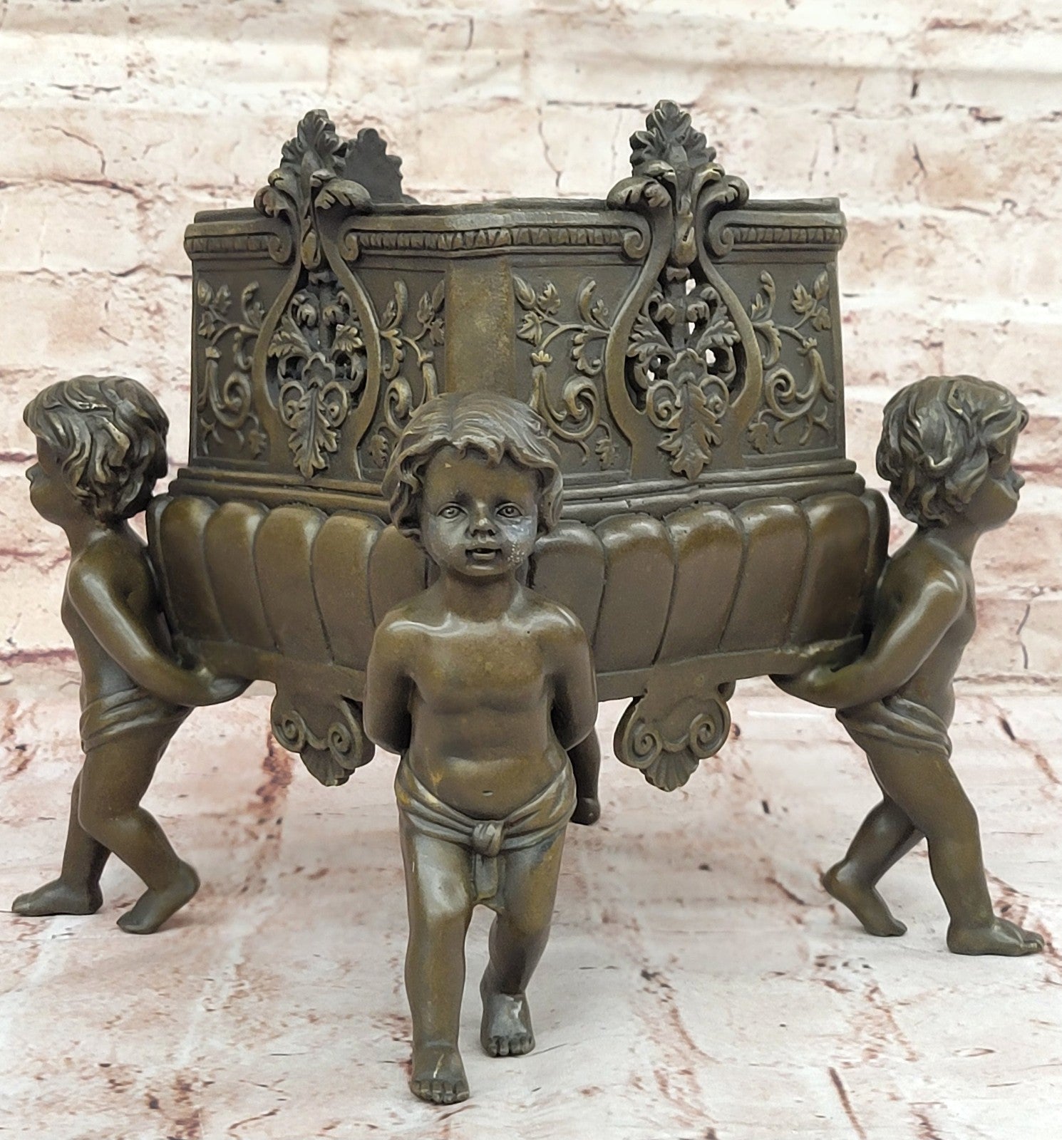 Handcrafted bronze sculpture SALE Che Joseph By Planter Puti Boy Identical Four