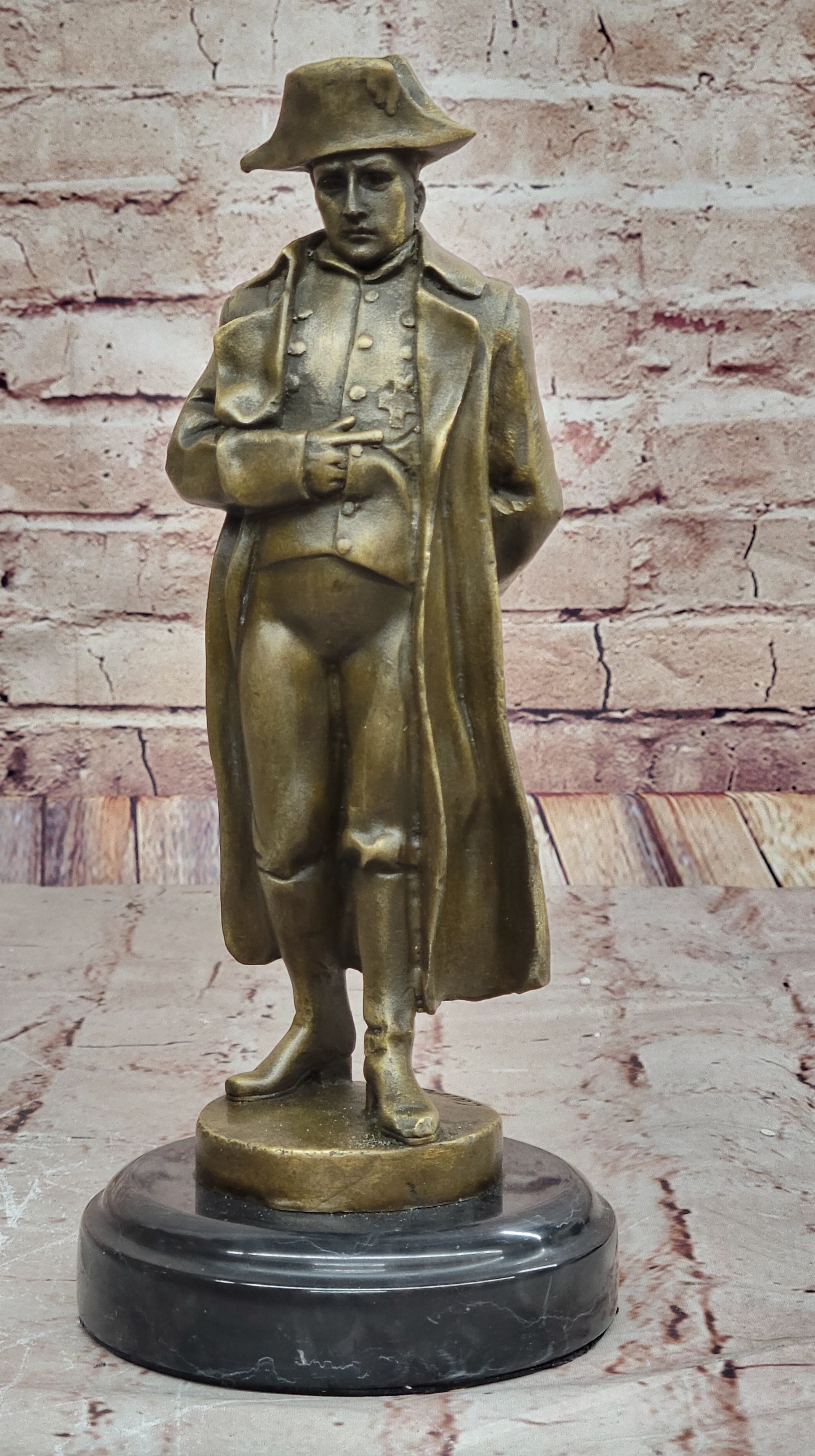 Handcrafted bronze sculpture military Soldier French Napoleon Bonaparte Sale
