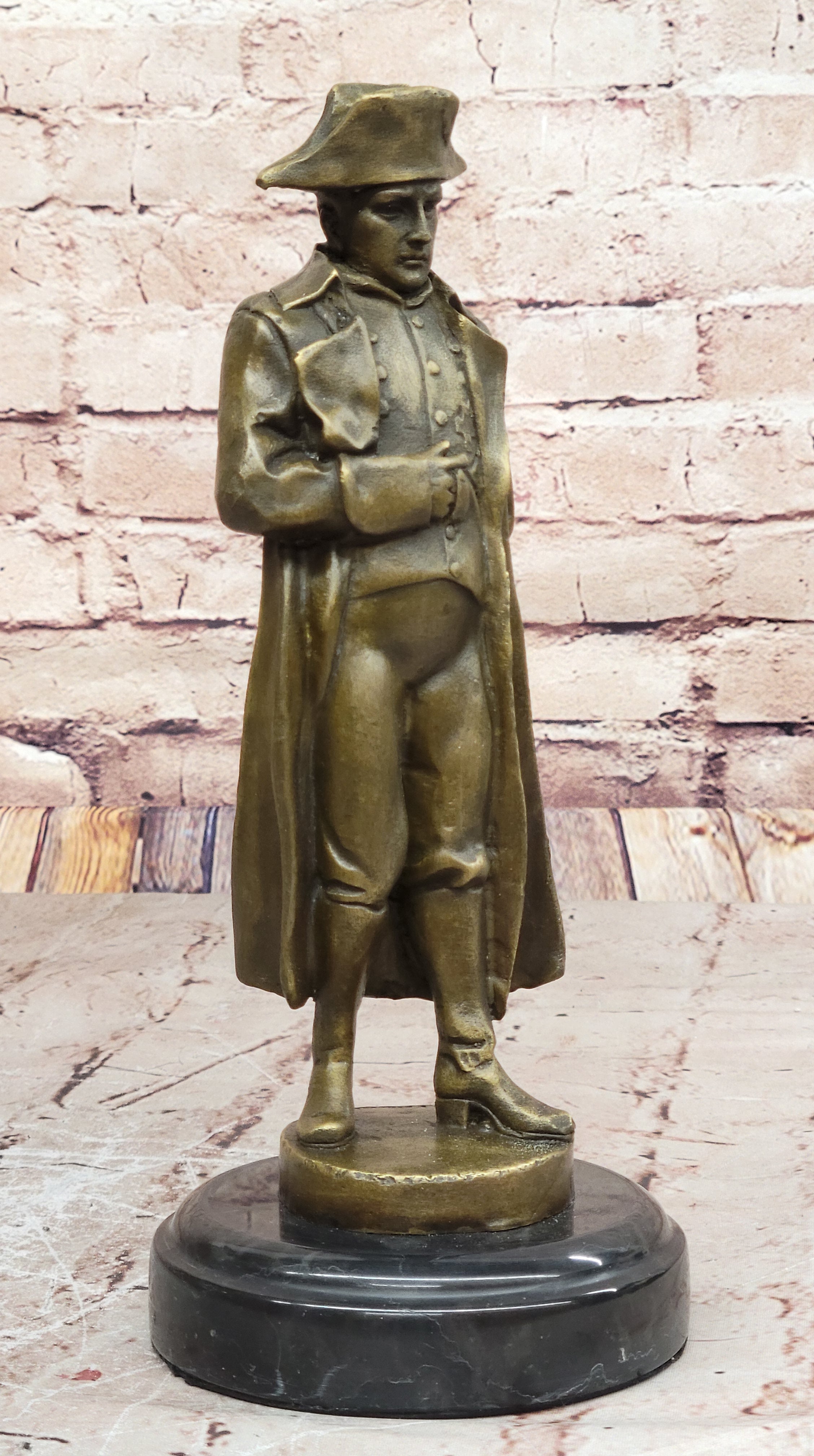 Handcrafted bronze sculpture military Soldier French Napoleon Bonaparte Sale