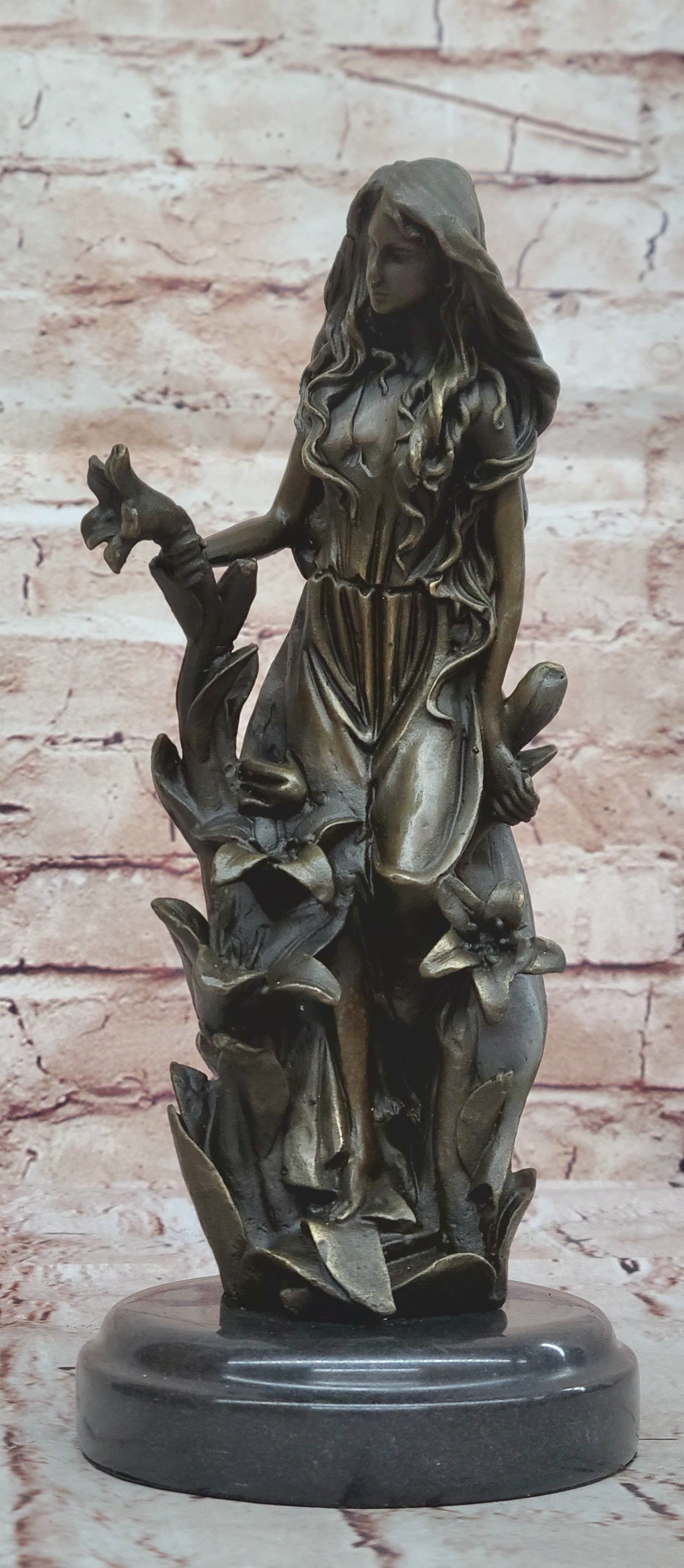 Beautiful Girl With Bunch of Flower On Bronze Sculpture Statue Figurine Deal