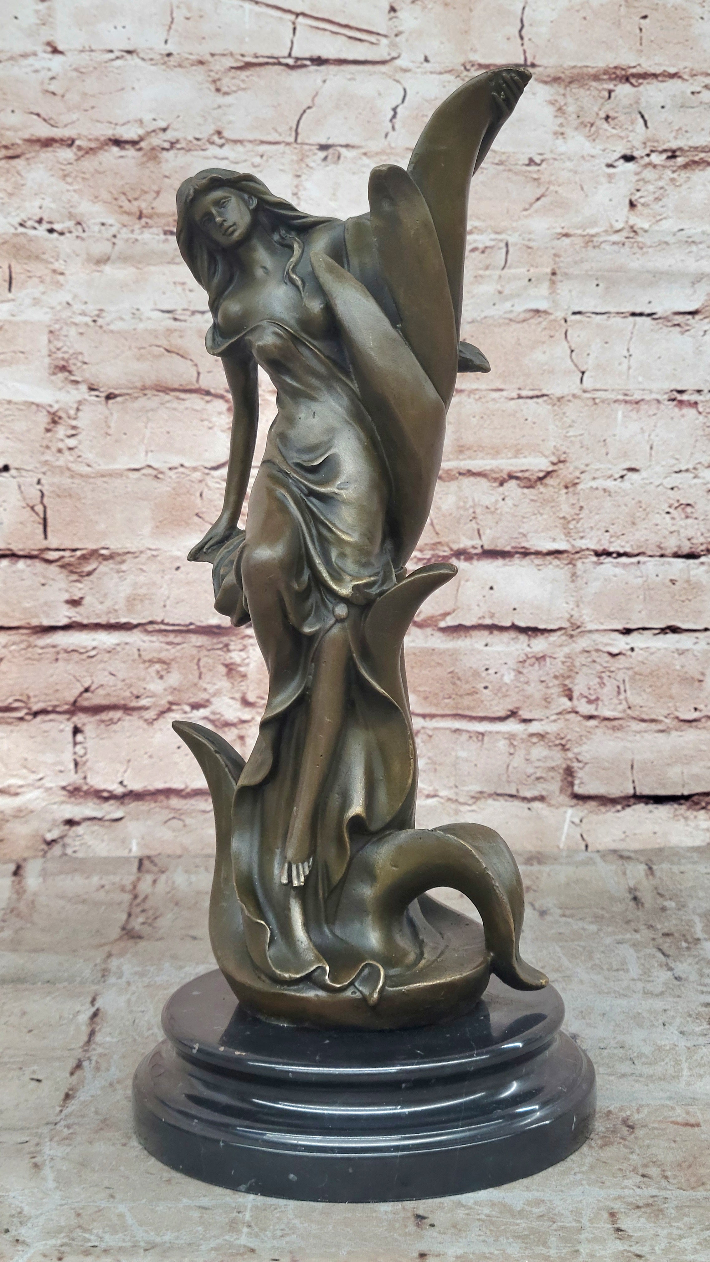 Venus Goddess Bronze Sculpture with Lily – Signed Art Nouveau Figurine, Collectible
