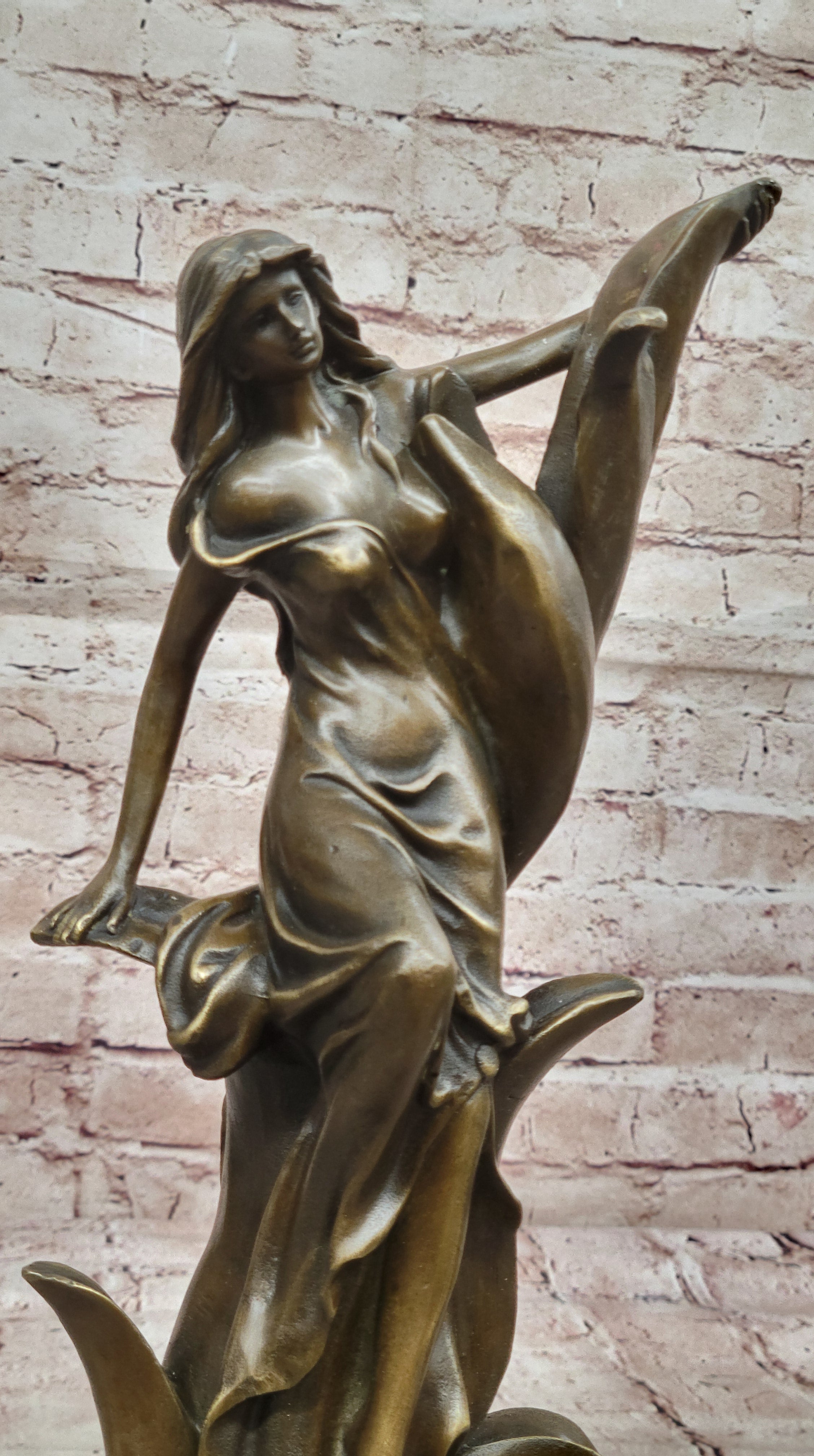 Venus Goddess Bronze Sculpture with Lily – Signed Art Nouveau Figurine, Collectible