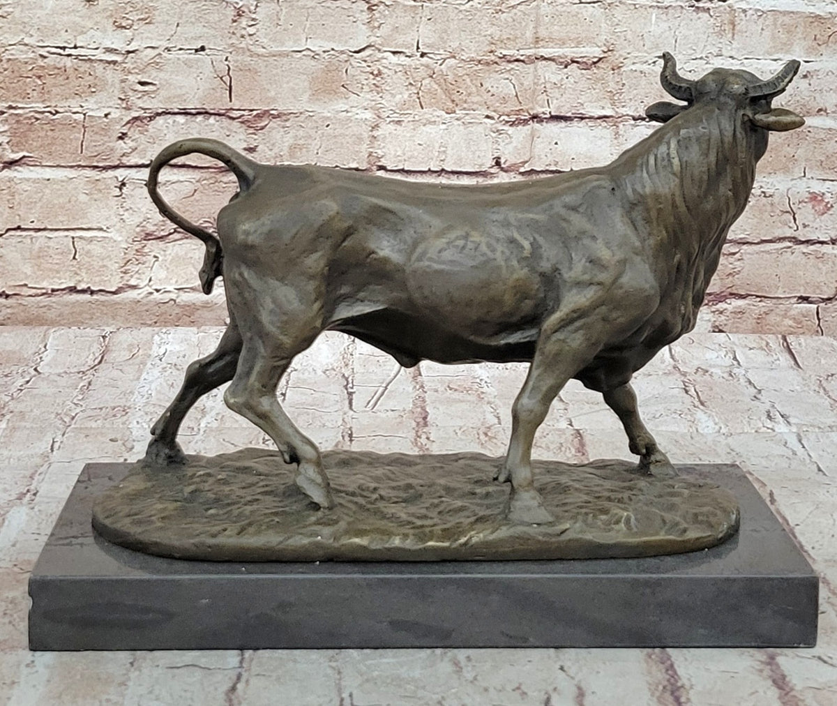 Western Art Decor Copper Bronze Sculpture Cattle Bull Ox Cow Statue Figurine