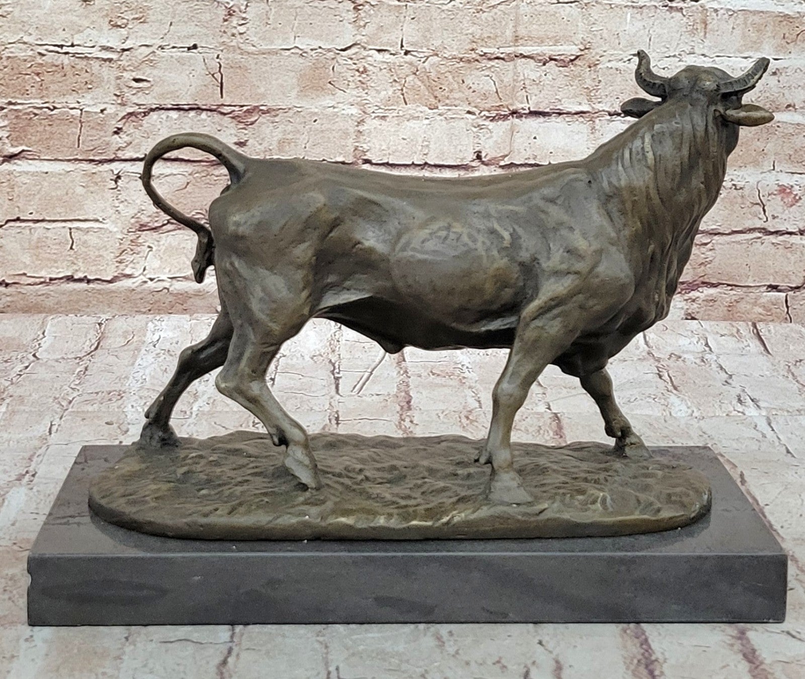 Western Art Decor Copper Bronze Sculpture Cattle Bull Ox Cow Statue Figurine