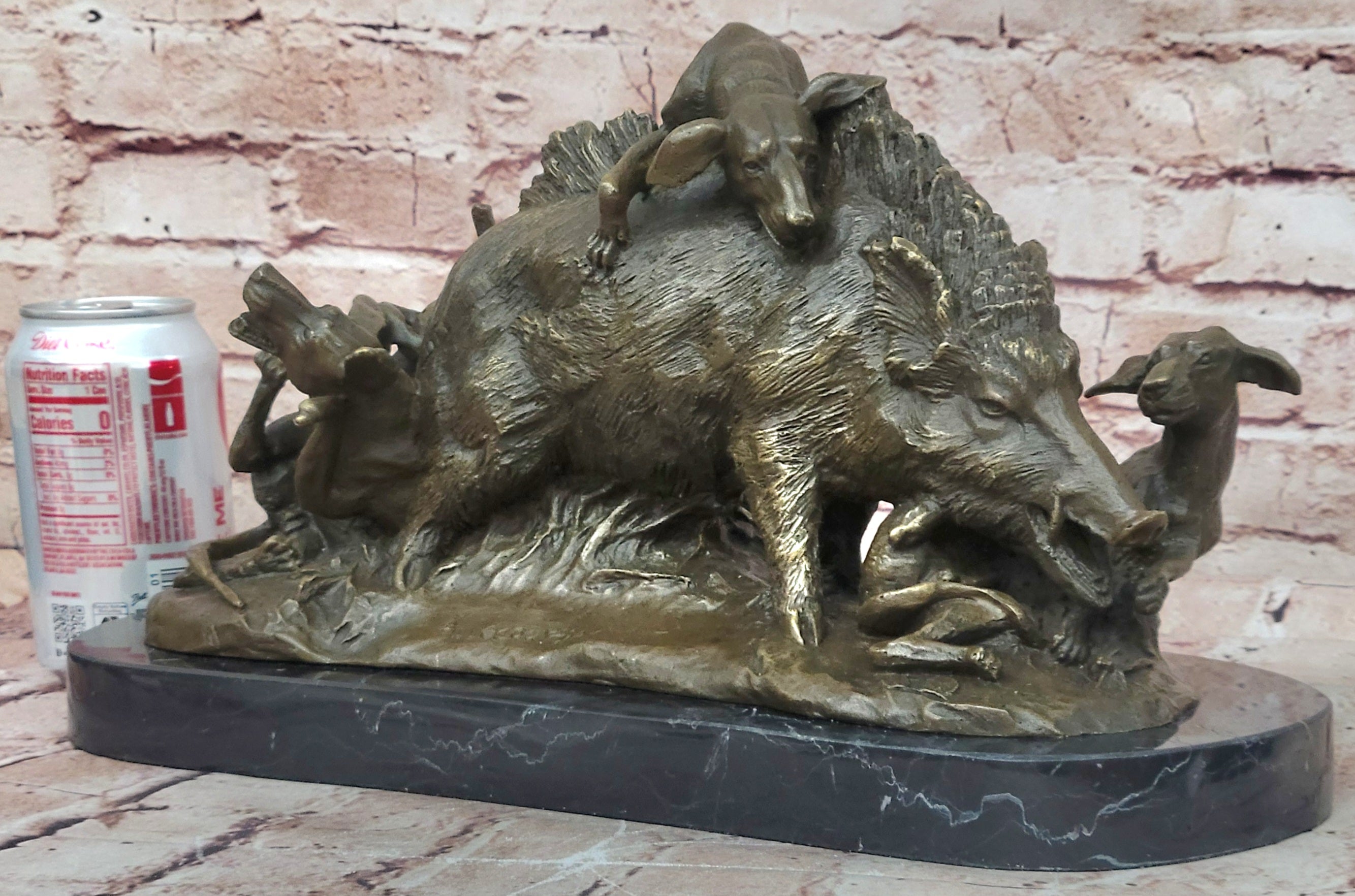 Handcrafted Museum Quality Artwork Hot Cast Wild pig and Dogs Bronze Statue