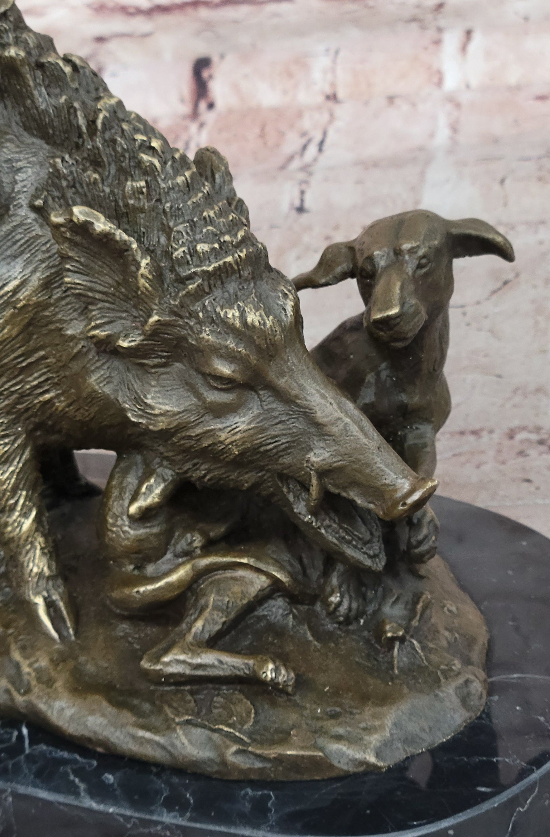 Handcrafted Museum Quality Artwork Hot Cast Wild pig and Dogs Bronze Statue