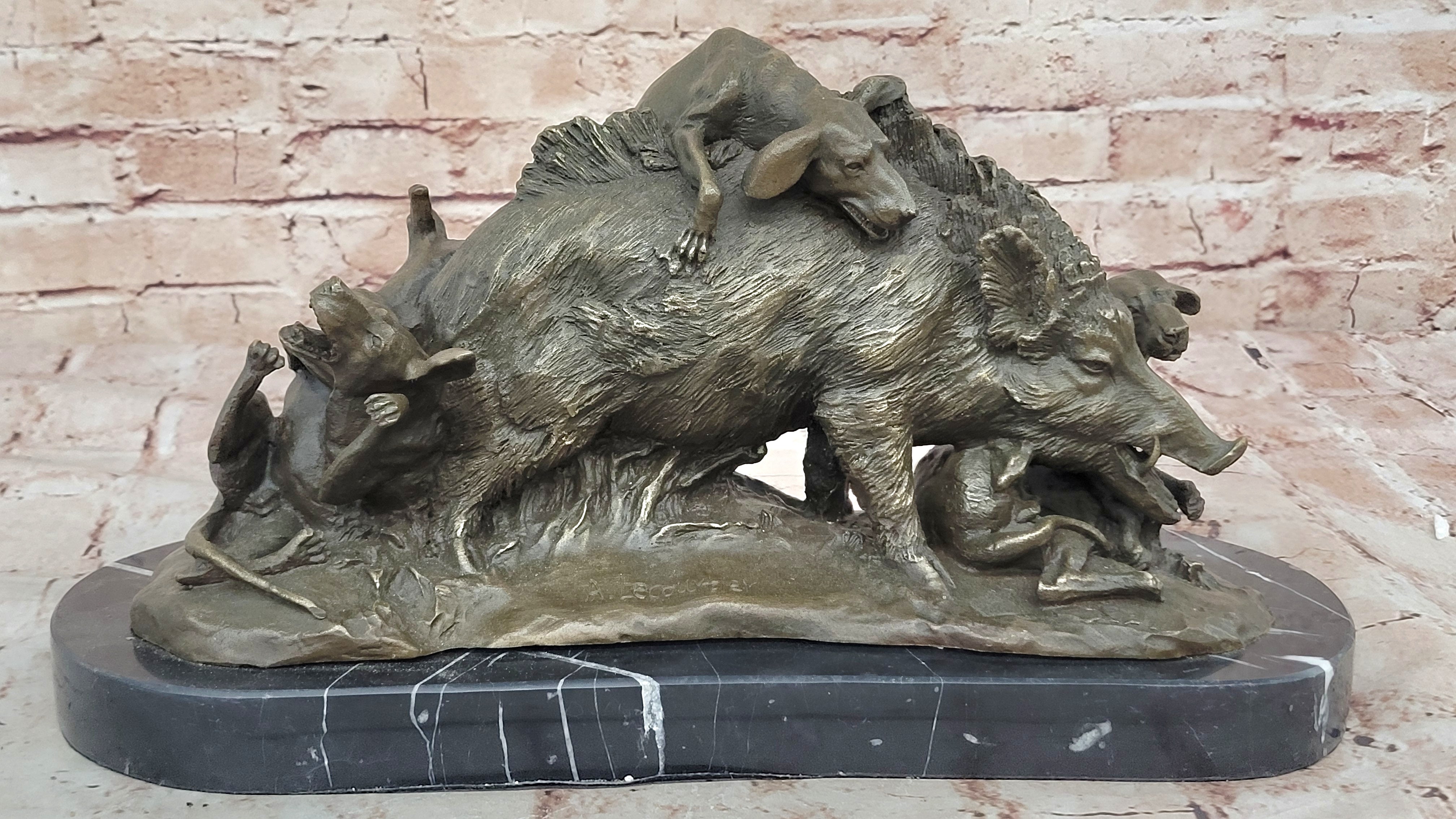 Handcrafted Museum Quality Artwork Hot Cast Wild pig and Dogs Bronze Statue