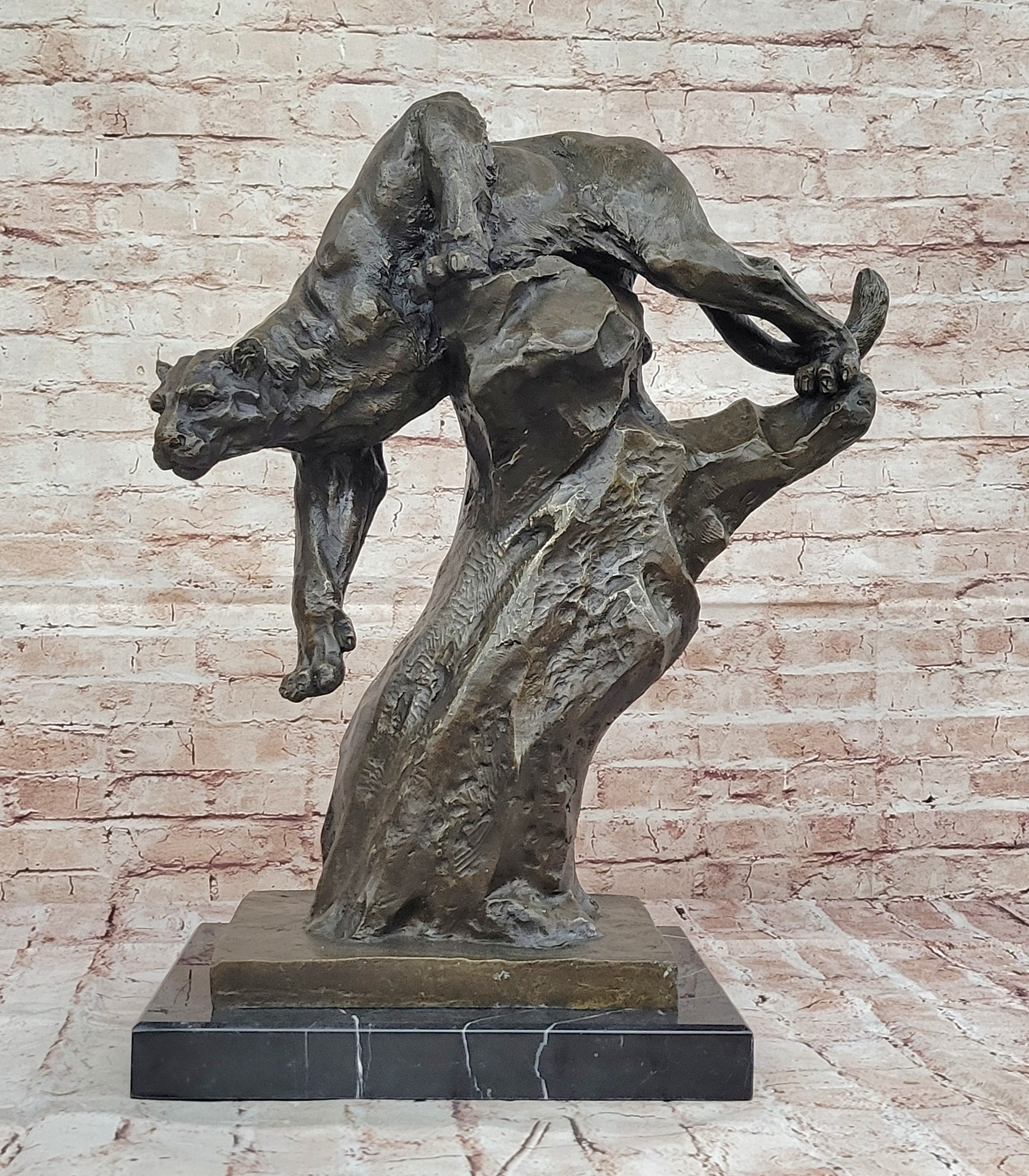 Hand Made Massive Cougar on a tree Stump Bronze Sculpture Home Cabin Decor