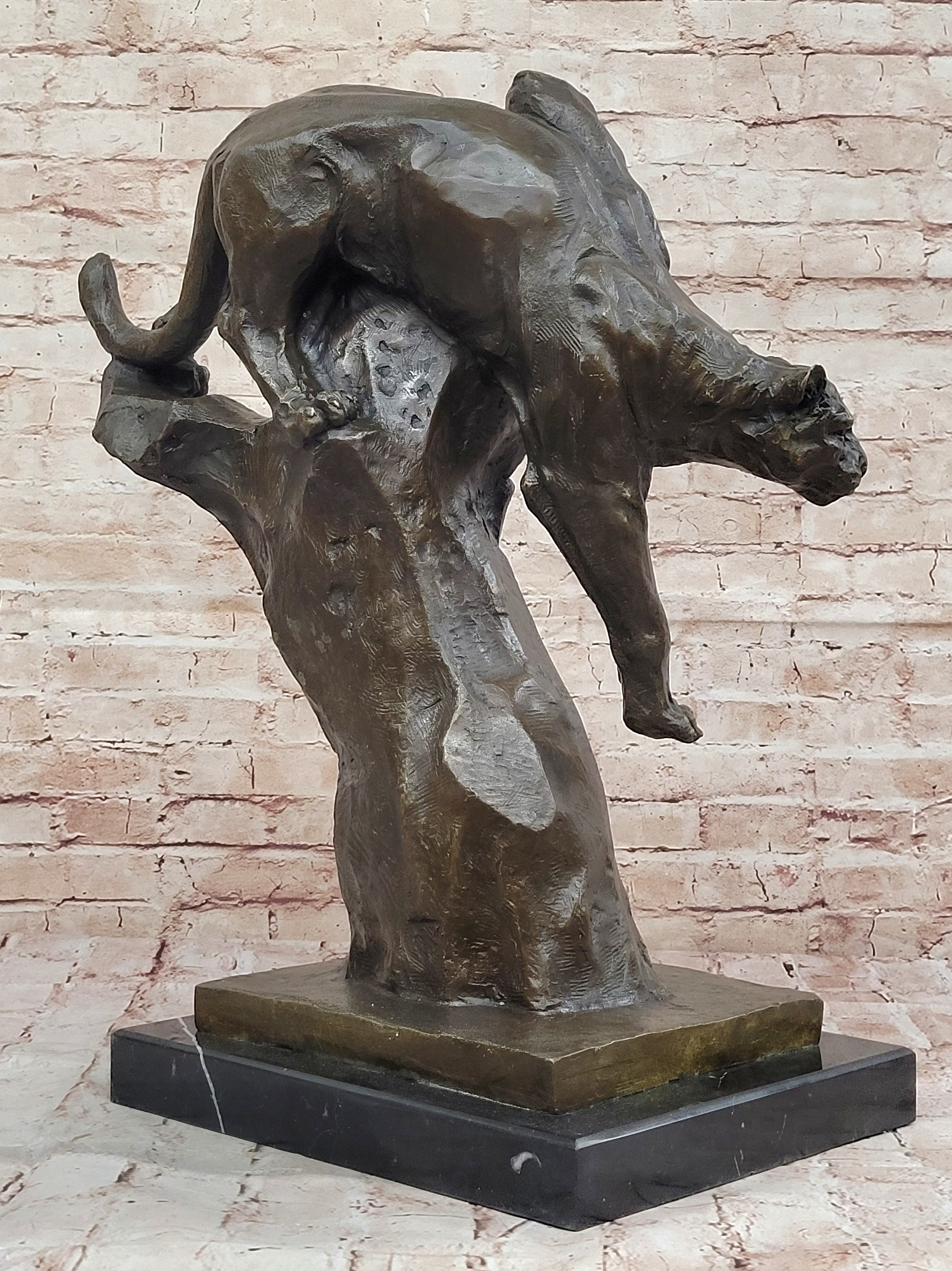 Hand Made Massive Cougar on a tree Stump Bronze Sculpture Home Cabin Decor