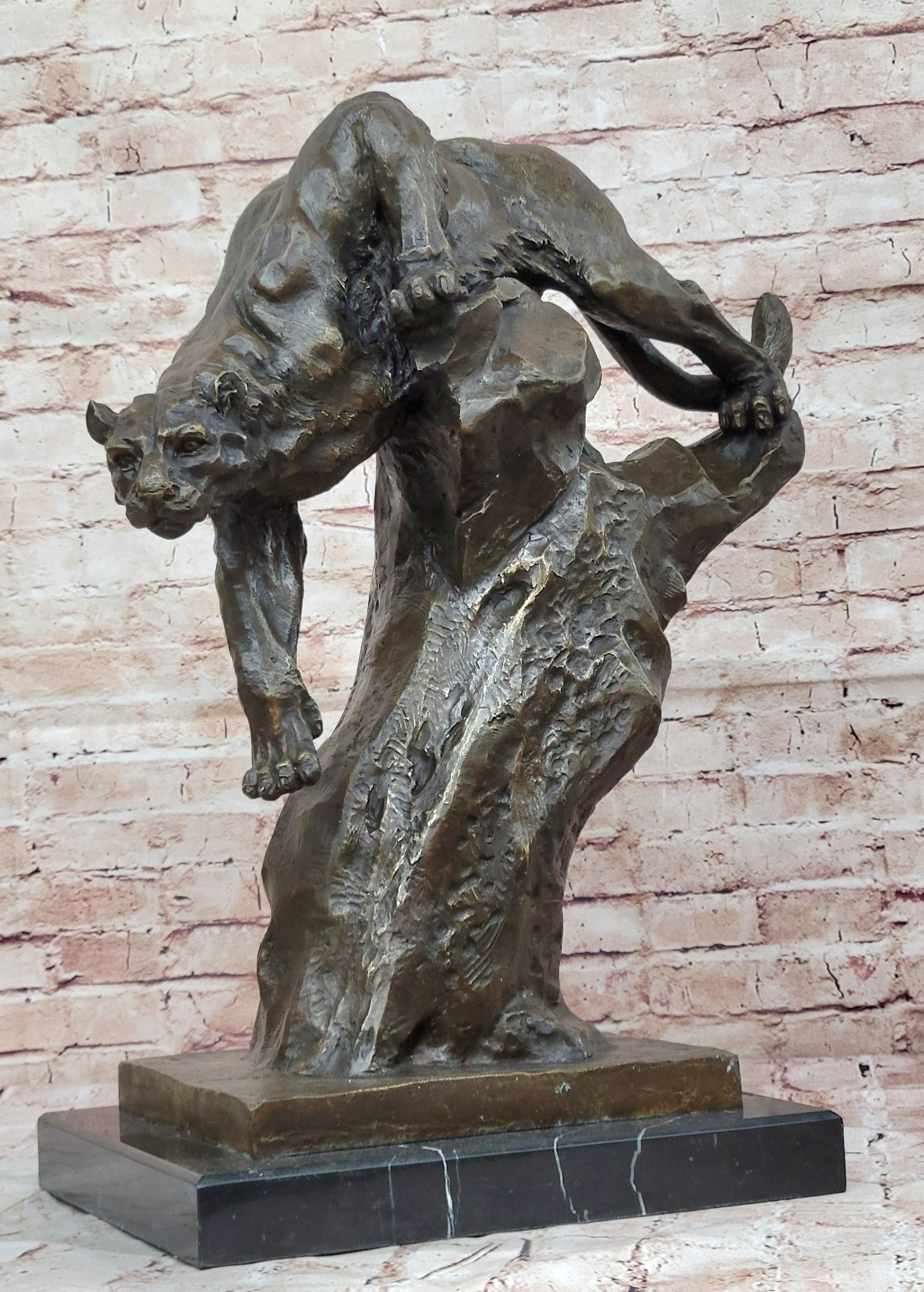 Hand Made Massive Cougar on a tree Stump Bronze Sculpture Home Cabin Decor