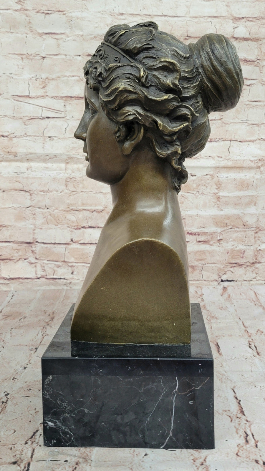 Signed Mavchi Venus Bronze Statue Greek Goddess Love Beauty Collectible Artwork