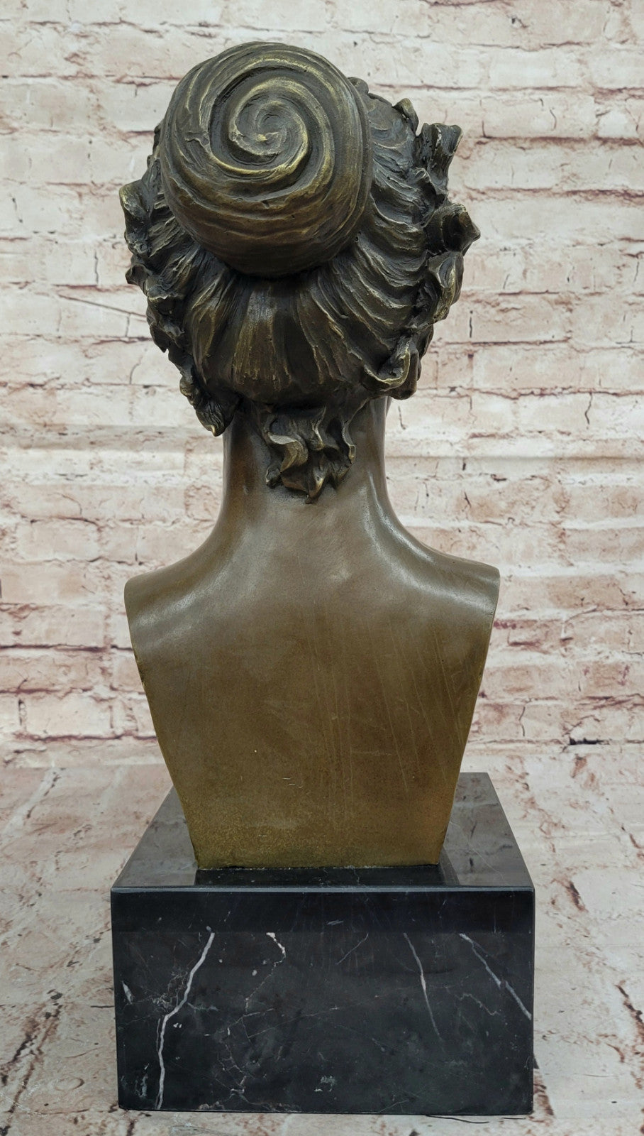 Signed Mavchi Venus Bronze Statue Greek Goddess Love Beauty Collectible Artwork