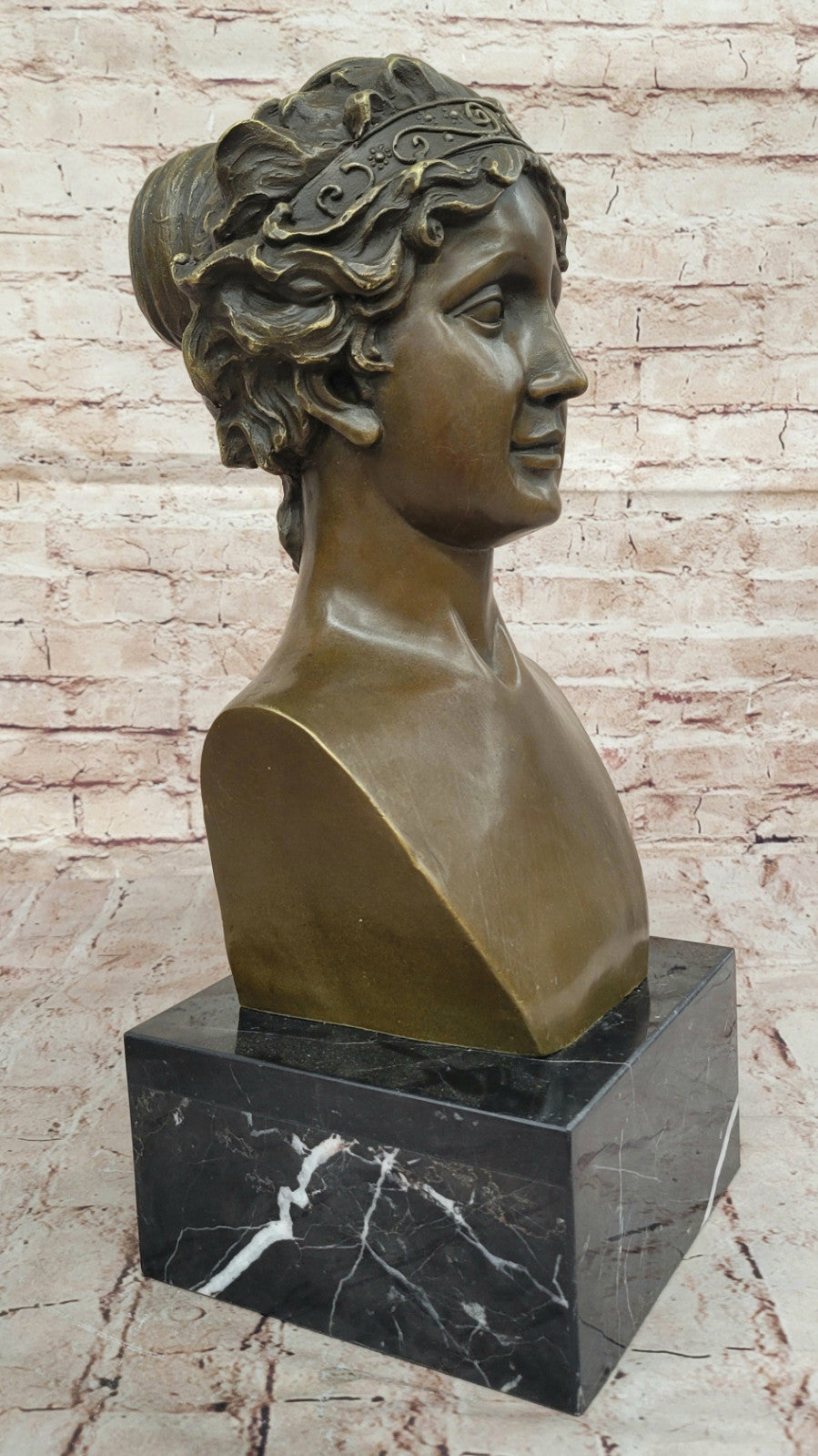 Signed Mavchi Venus Bronze Statue Greek Goddess Love Beauty Collectible Artwork