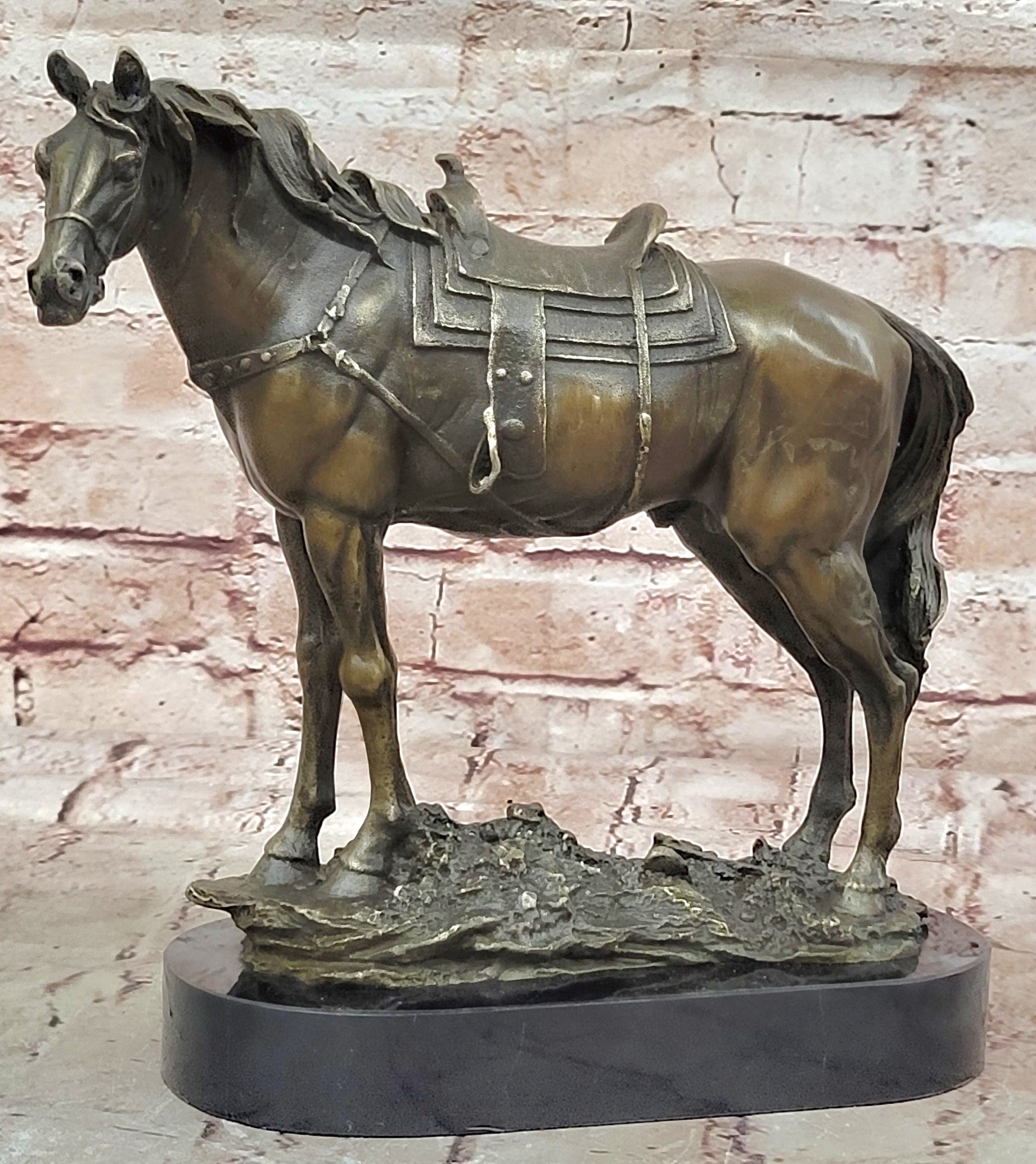 Hand Made Bronze Sculpture Staff Sgt Reckless Horse with saddle Home Decoration