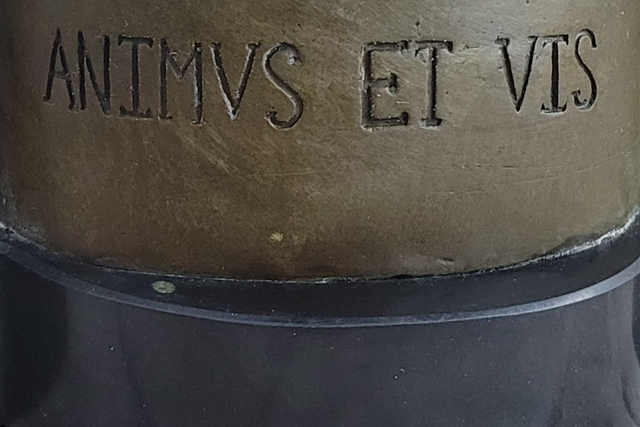 Art Deco/Nouveau Nude Male Warrior With Lion Bronze Sculpture Figurine Decoration