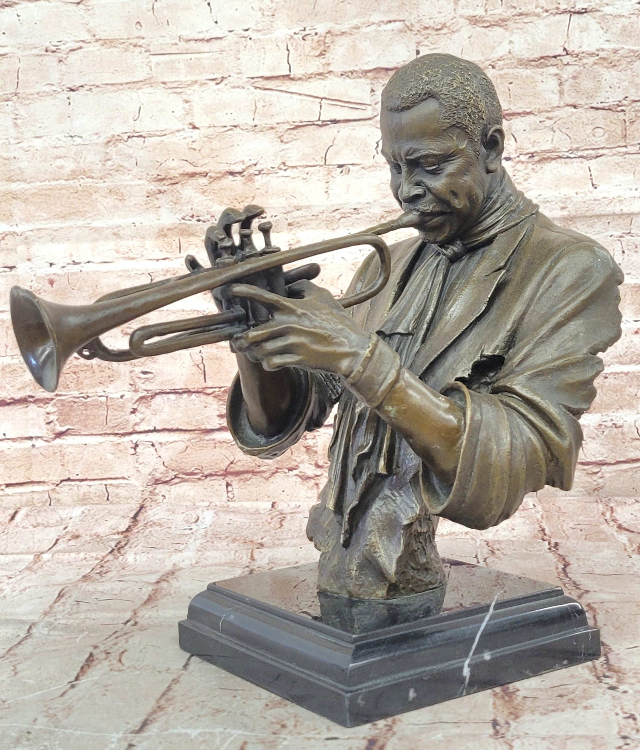 Art Deco/Nouvea Hot Cast Male Trumpet Player Collectible Bronze Jazz Sculpture