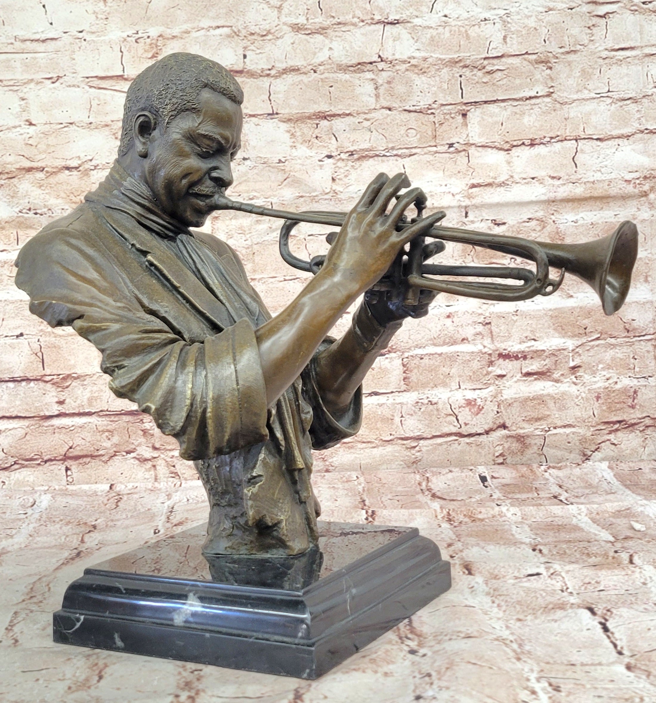 Art Deco/Nouvea Hot Cast Male Trumpet Player Collectible Bronze Jazz Sculpture
