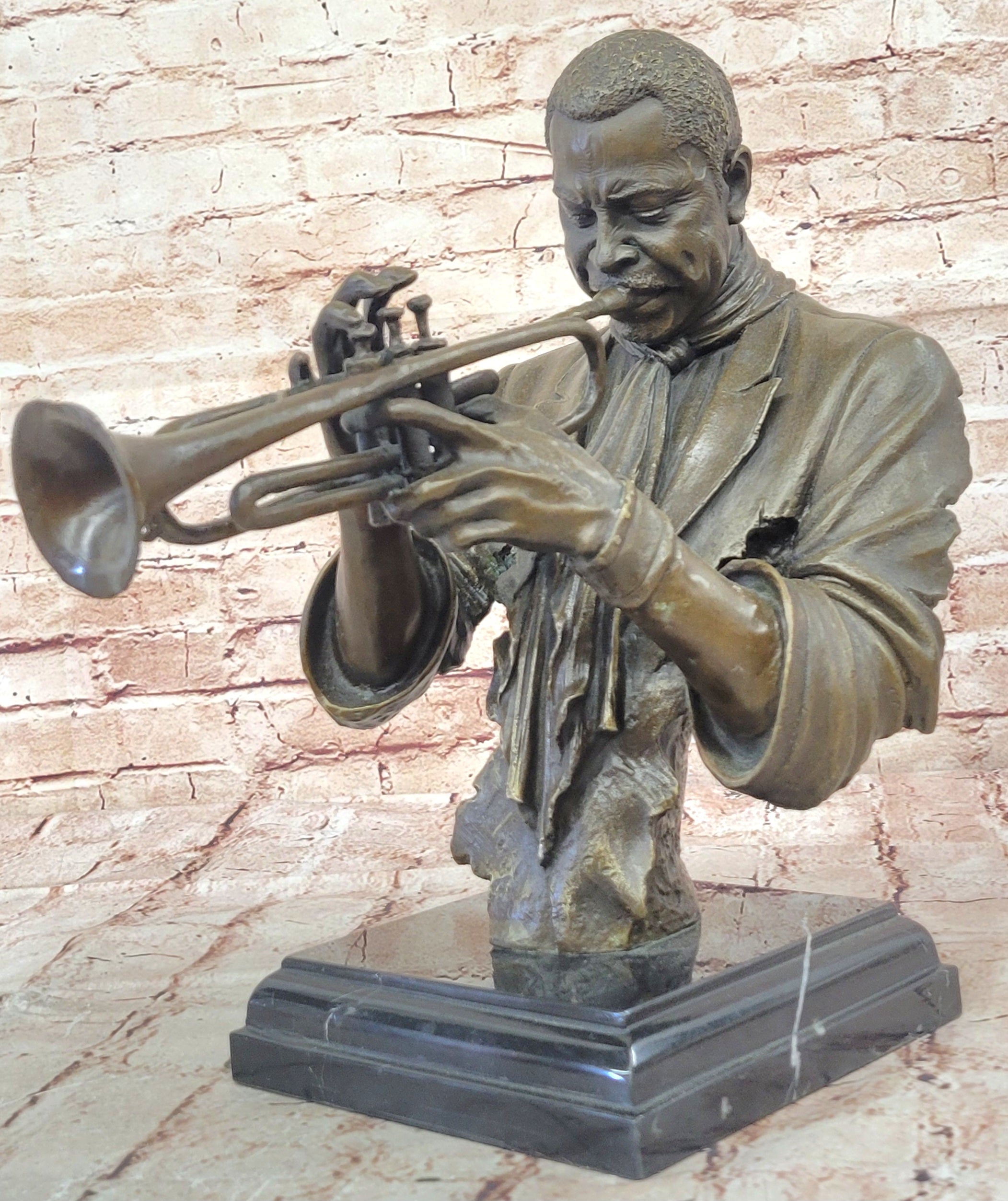 Art Deco/Nouvea Hot Cast Male Trumpet Player Collectible Bronze Jazz Sculpture