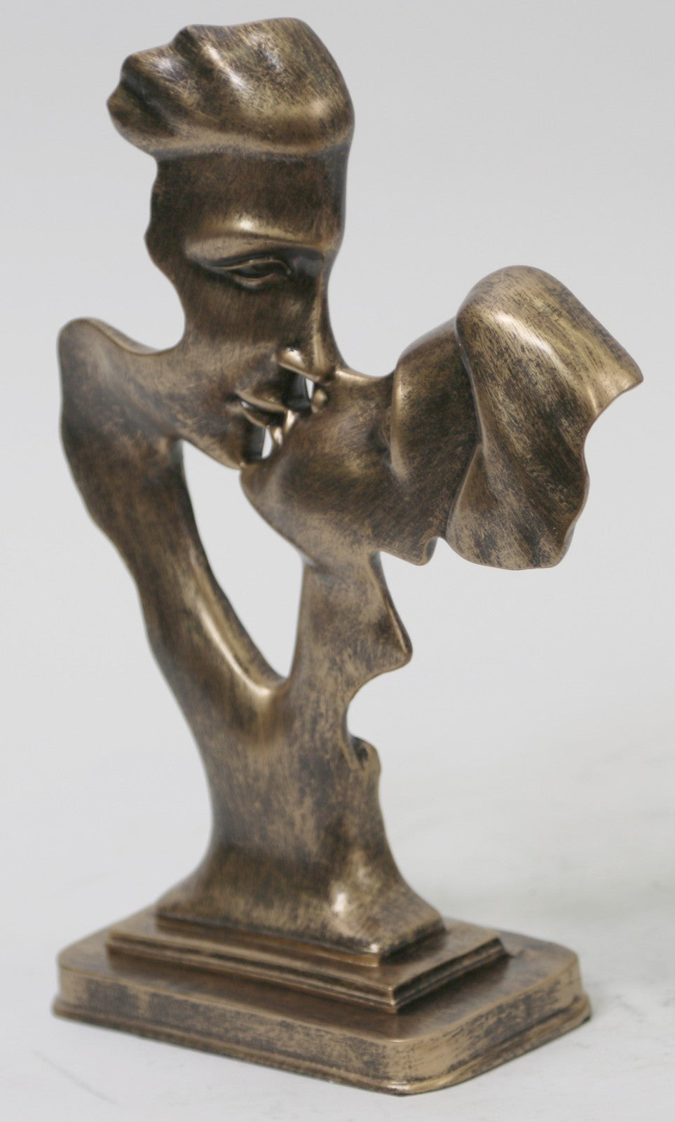 First Kiss Lover Couple Statue Sculpture Carved Figurine Art Craft Decor Sale