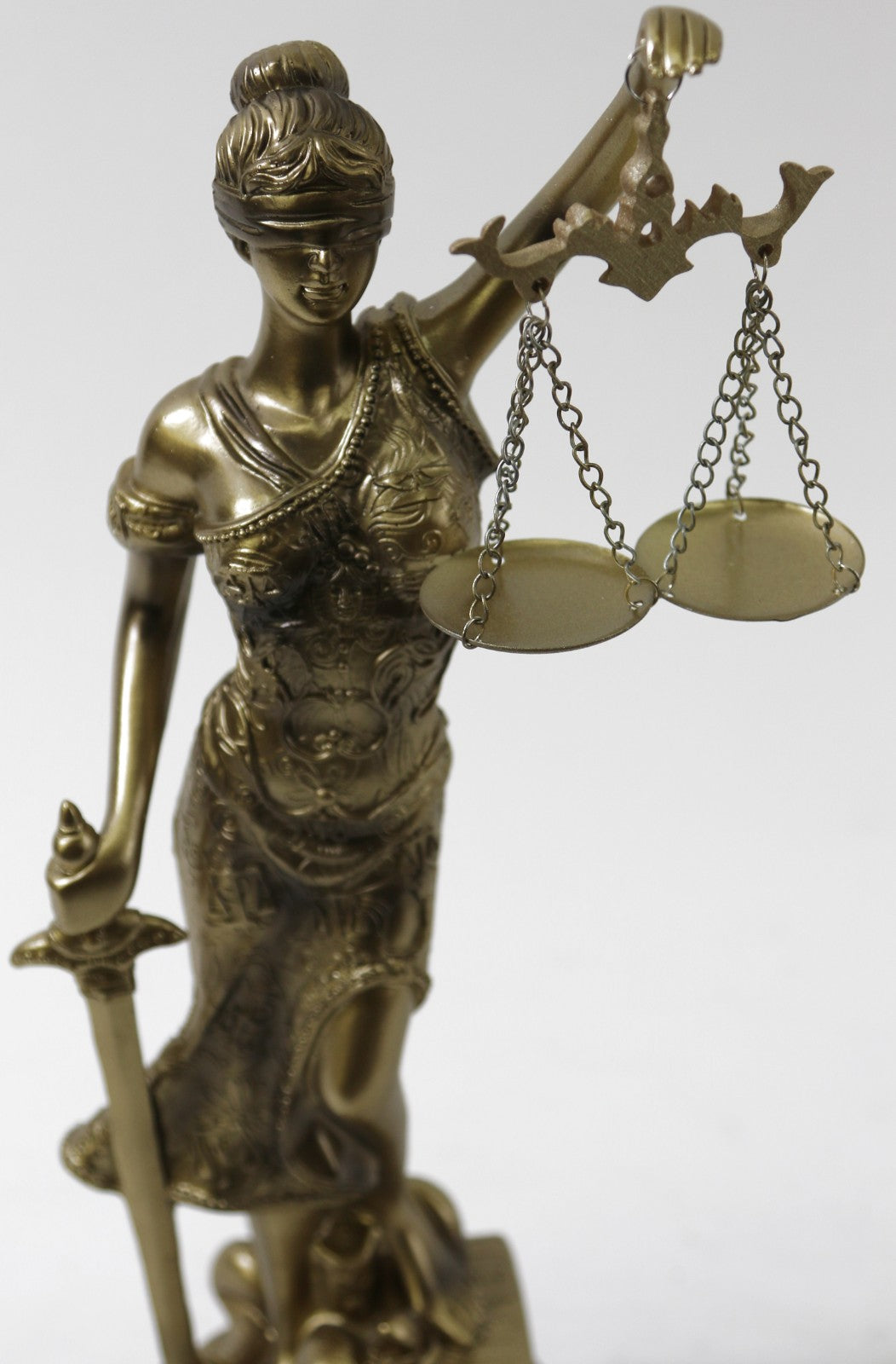 Blind Lady Justice Resin Statue Sculpture Electroplated Figurine Lawyer Decor