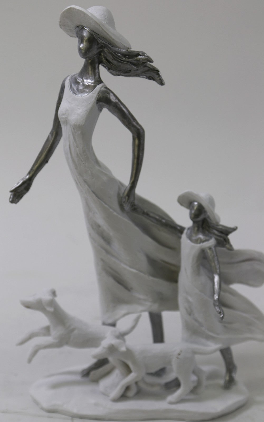 Hand Made Quality Artwork Mother holding her Baby Hand Sculpture Figurine