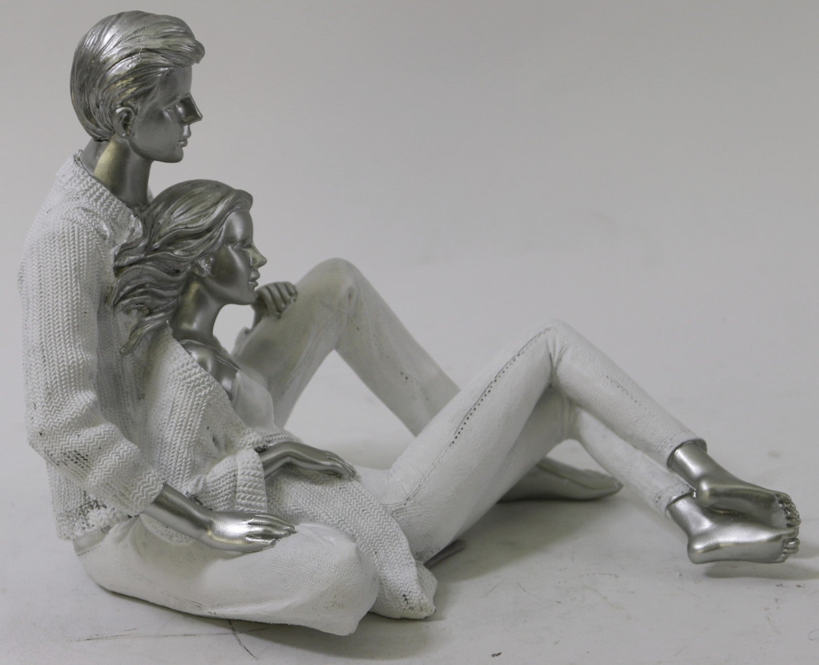 Valentine Day Special Romantic Couple Holding Each Other Sculpture Gift