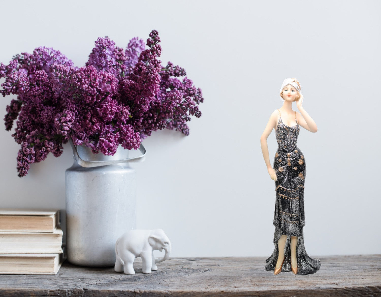 Polyresin Black and Golden Lady Statue Touch of Class Sculture Figurine Figure