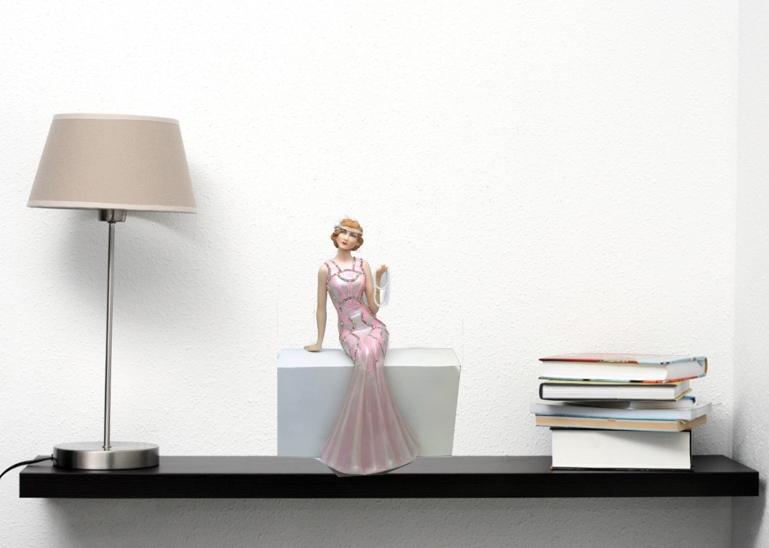 Art Deco Nouveau Detailed Sitting on Edge of Desk Home Decoration Statue