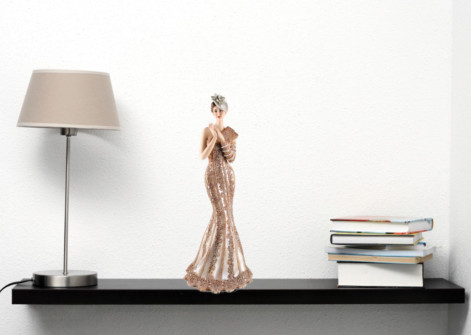 Europe Style Polyresin Elegant Lady Figurines Cold Cast Masterpiece Sculpture Decor