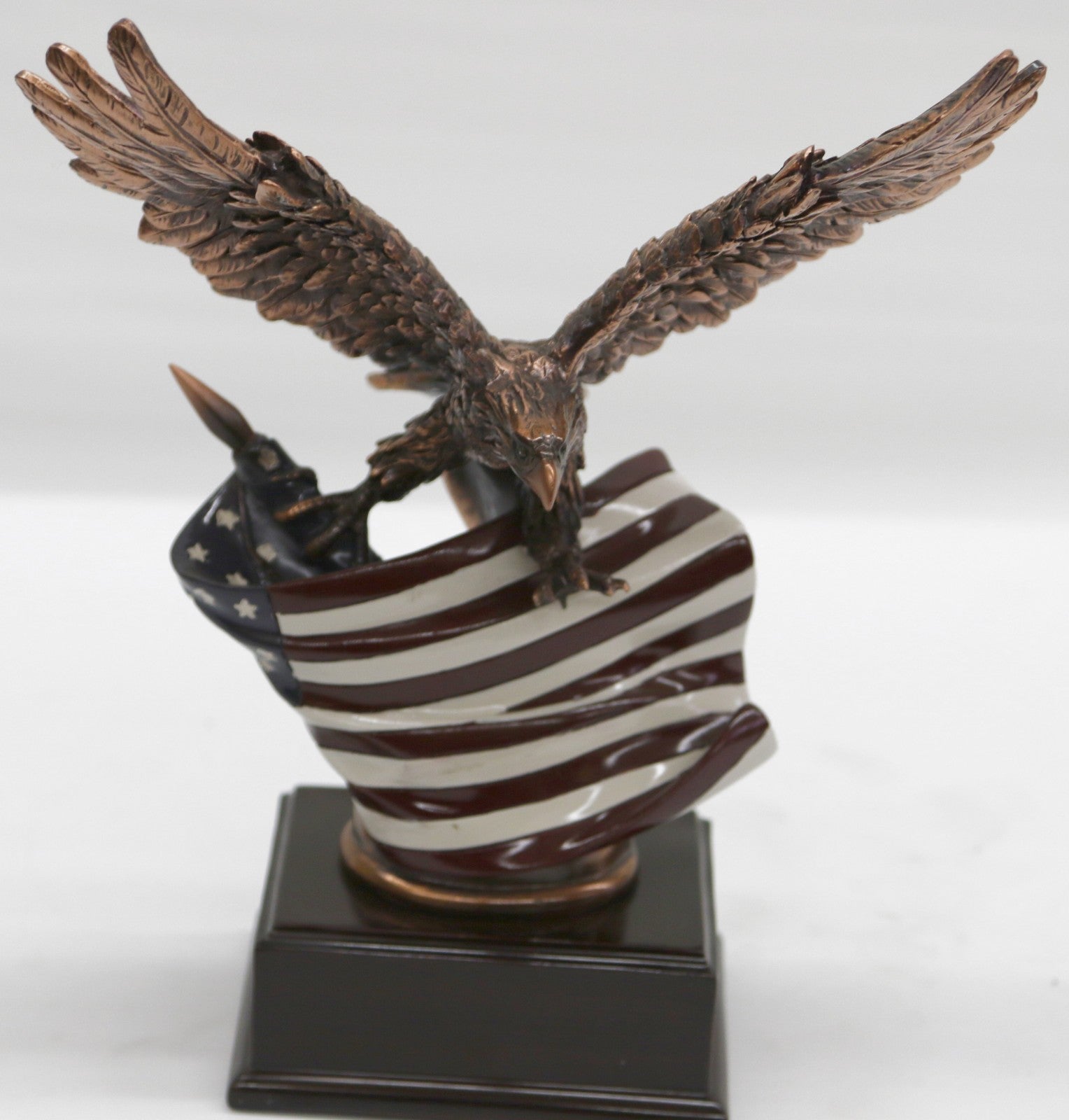 Museum Quality Classic Artwork Animal Bird Flying Eagle Bronze Cover Statue Decor