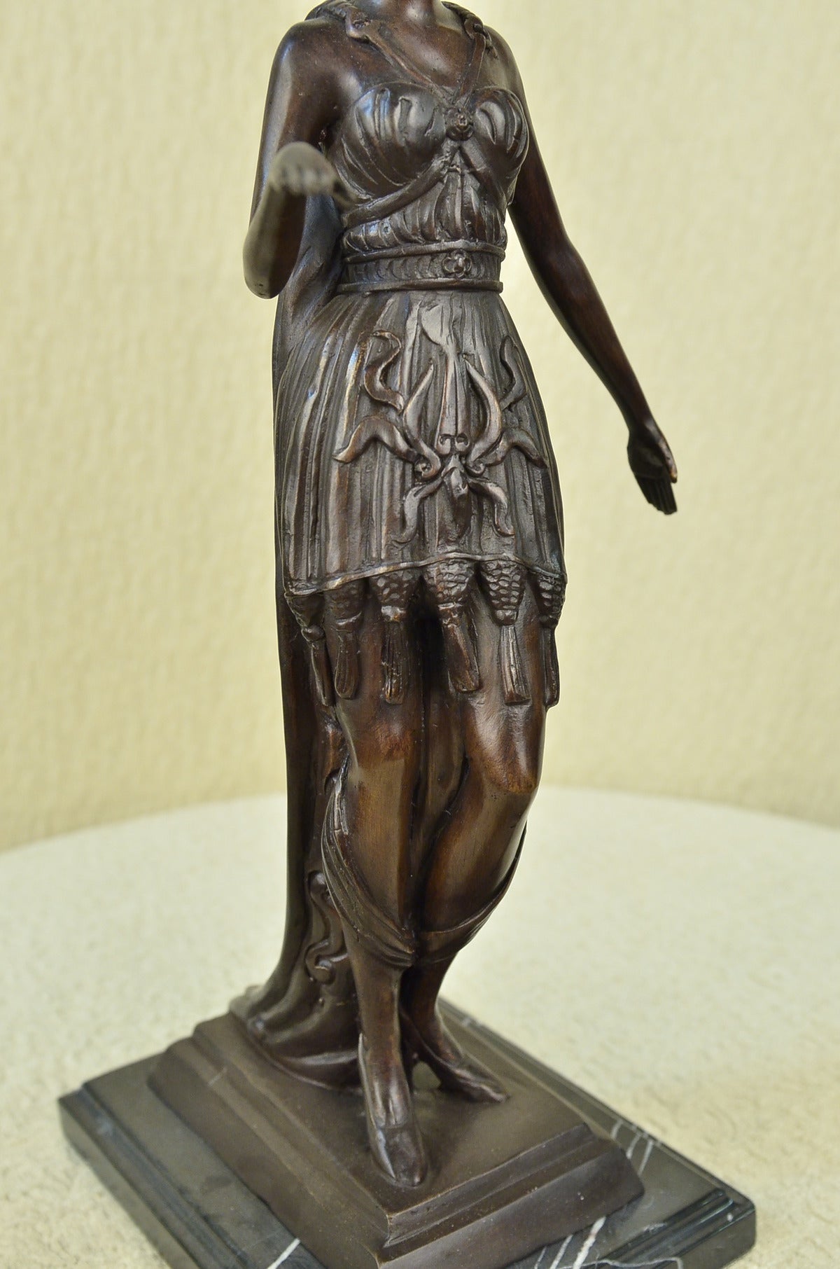Details about Handcrafted bronze sculpture SALE Bas Marble Lady Knight Woman W