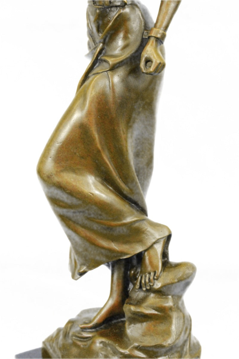Handcrafted bronze sculpture SALE Girl American Native Mirval Sign Hot Cast De
