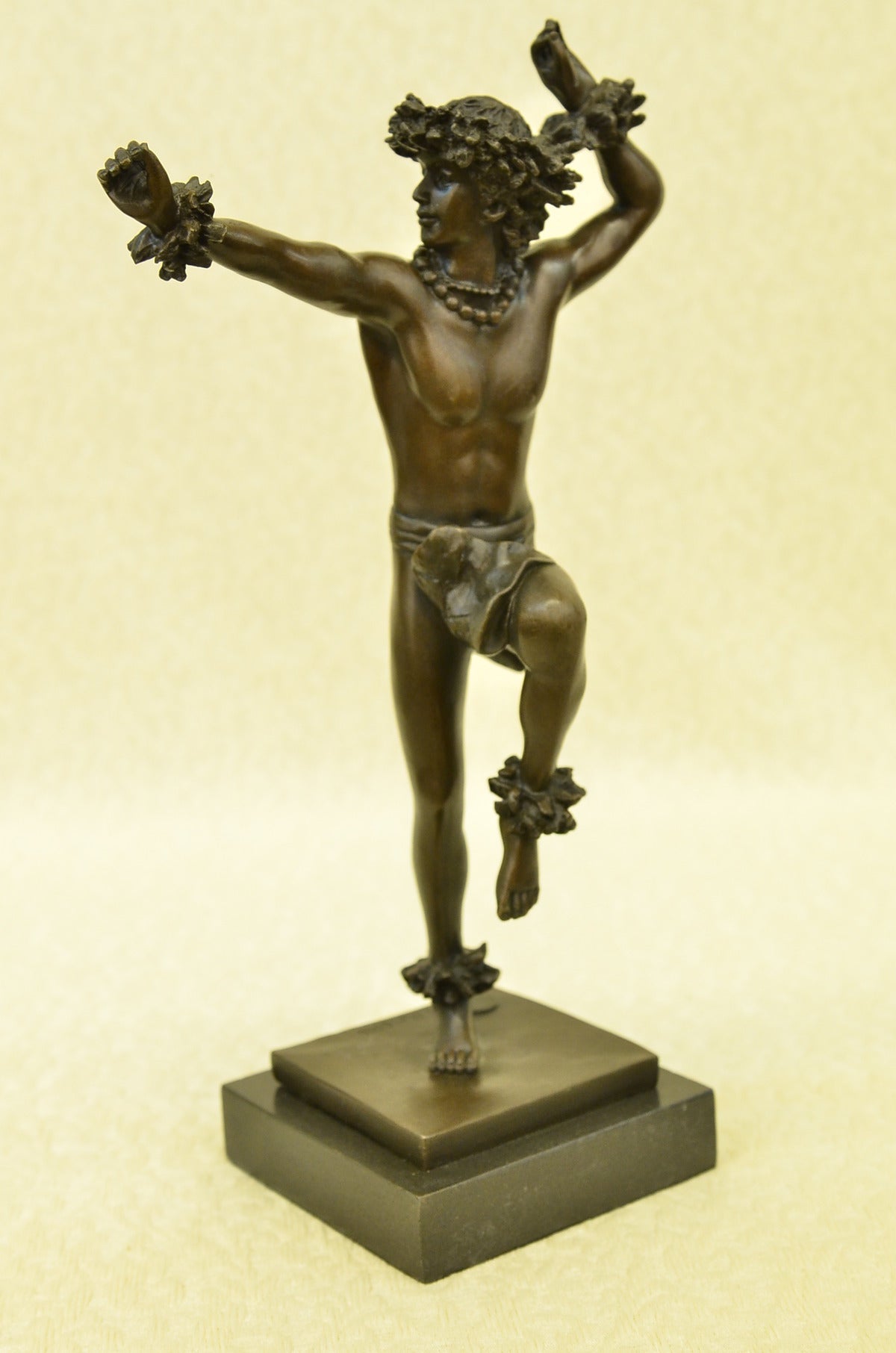 HAWAIIAN MAN W/W LEI DANCING Handcrafted Art Bronze Sculpture Statue Figurine T