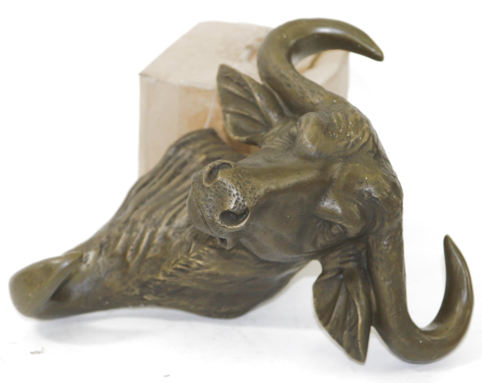 WALL MOUNT BRONZE BULL HEAD , MIGUEL LOPEZ SIGNED . DETAILED SCULPTURE FIGURINE FIGURE