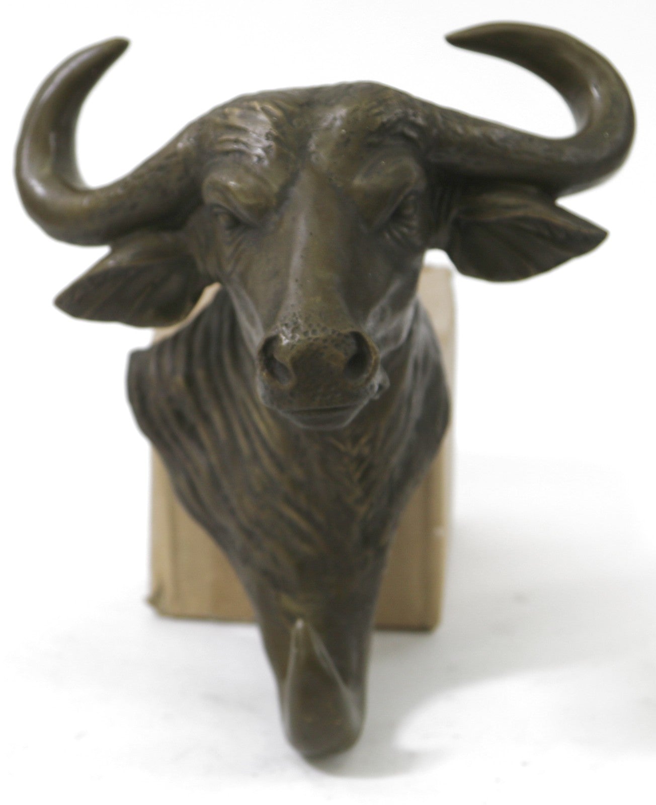 WALL MOUNT BRONZE BULL HEAD , MIGUEL LOPEZ SIGNED . DETAILED SCULPTURE FIGURINE FIGURE