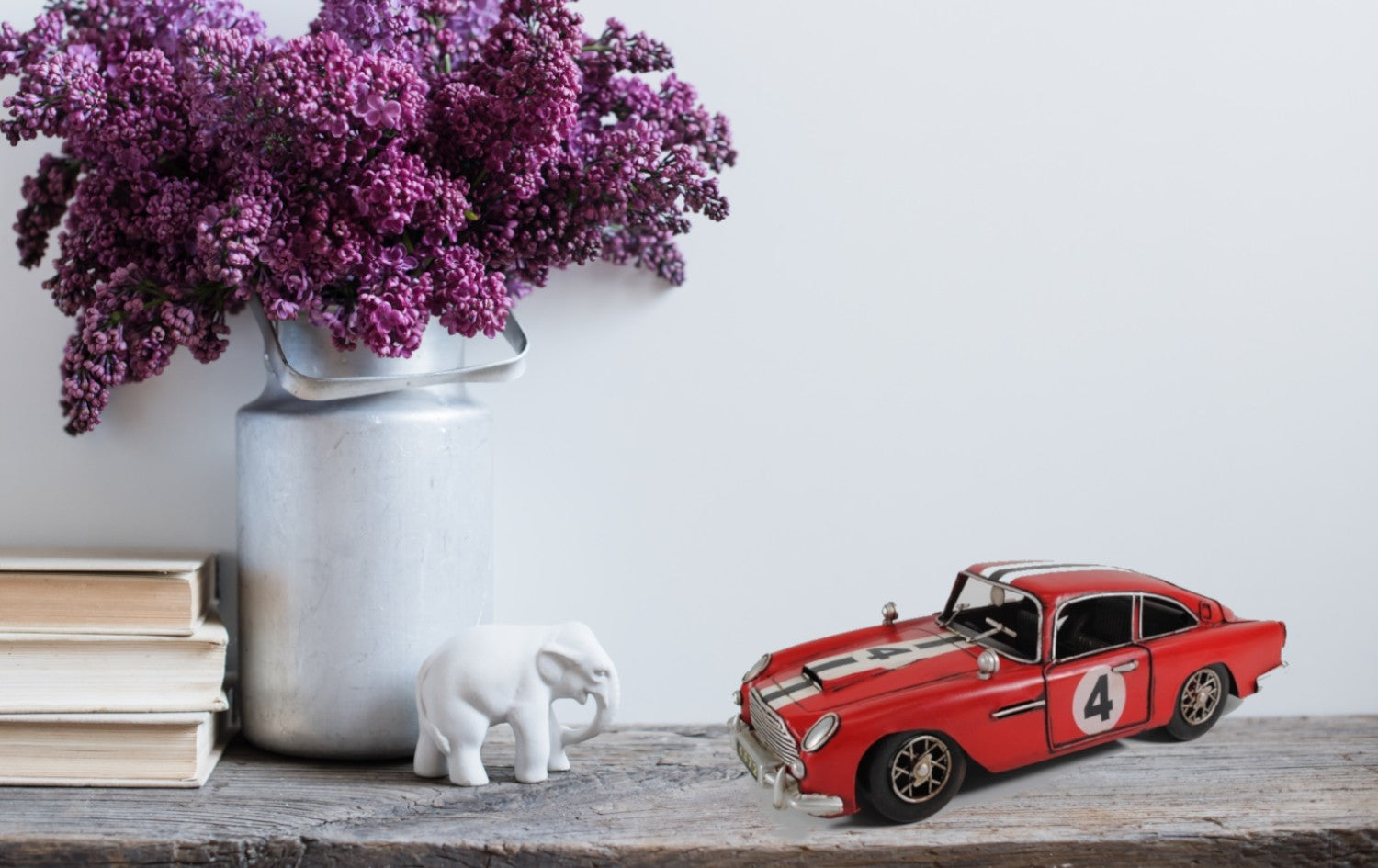 1963 Aston Martin DB5 James Bond`s Metal Toy Car Scale Model 13" Auto Decor
