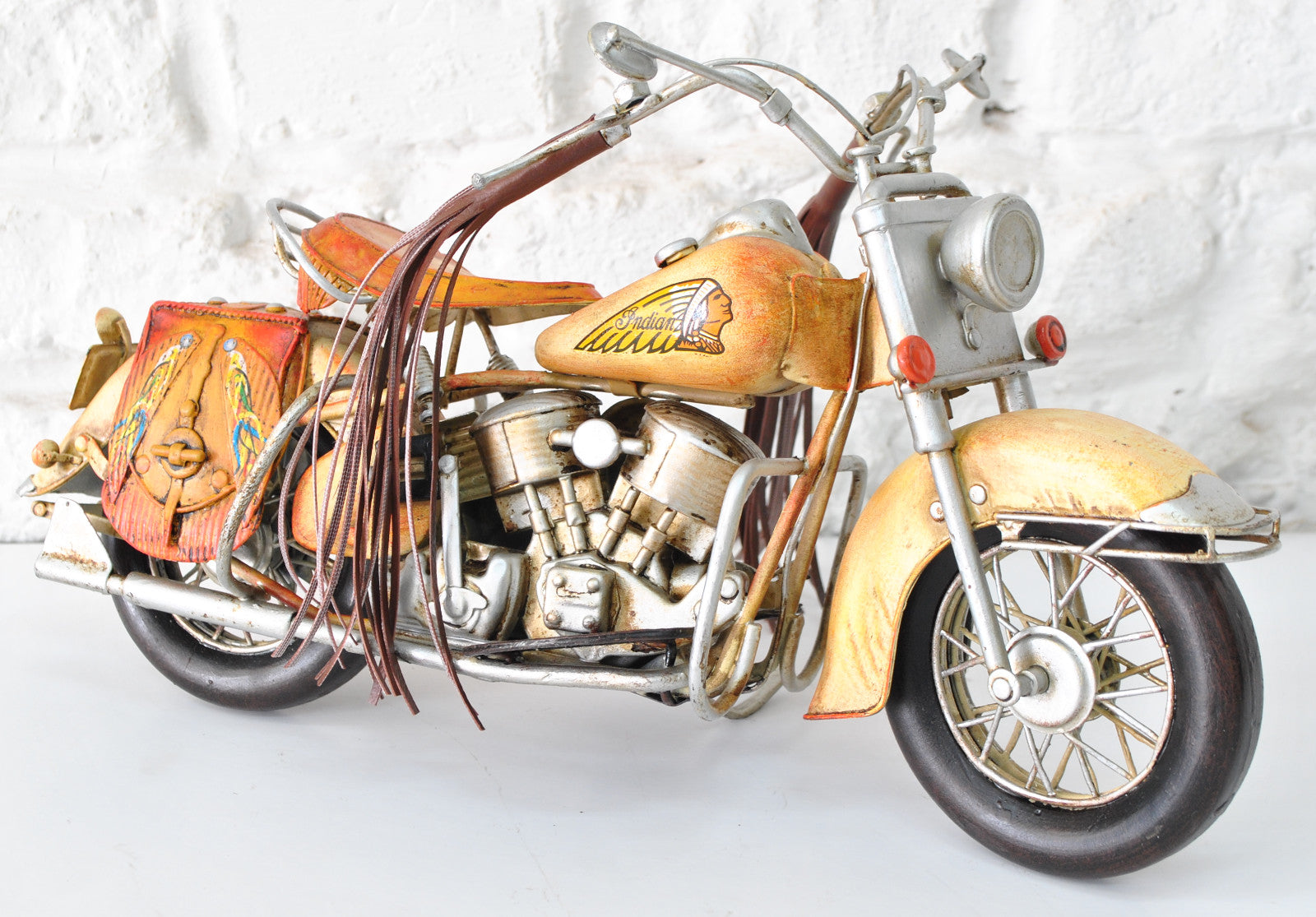 Vintage Iron Art Indian Motorcycle Model Crafts Metal Toy Bar Decoration Gift