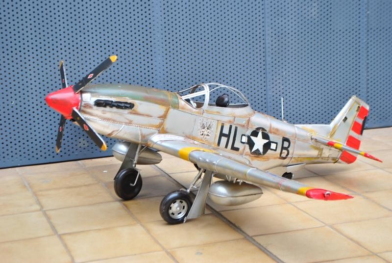 Grey Mustang 41" Long an American long-range single-seat fighter Plane Figurine