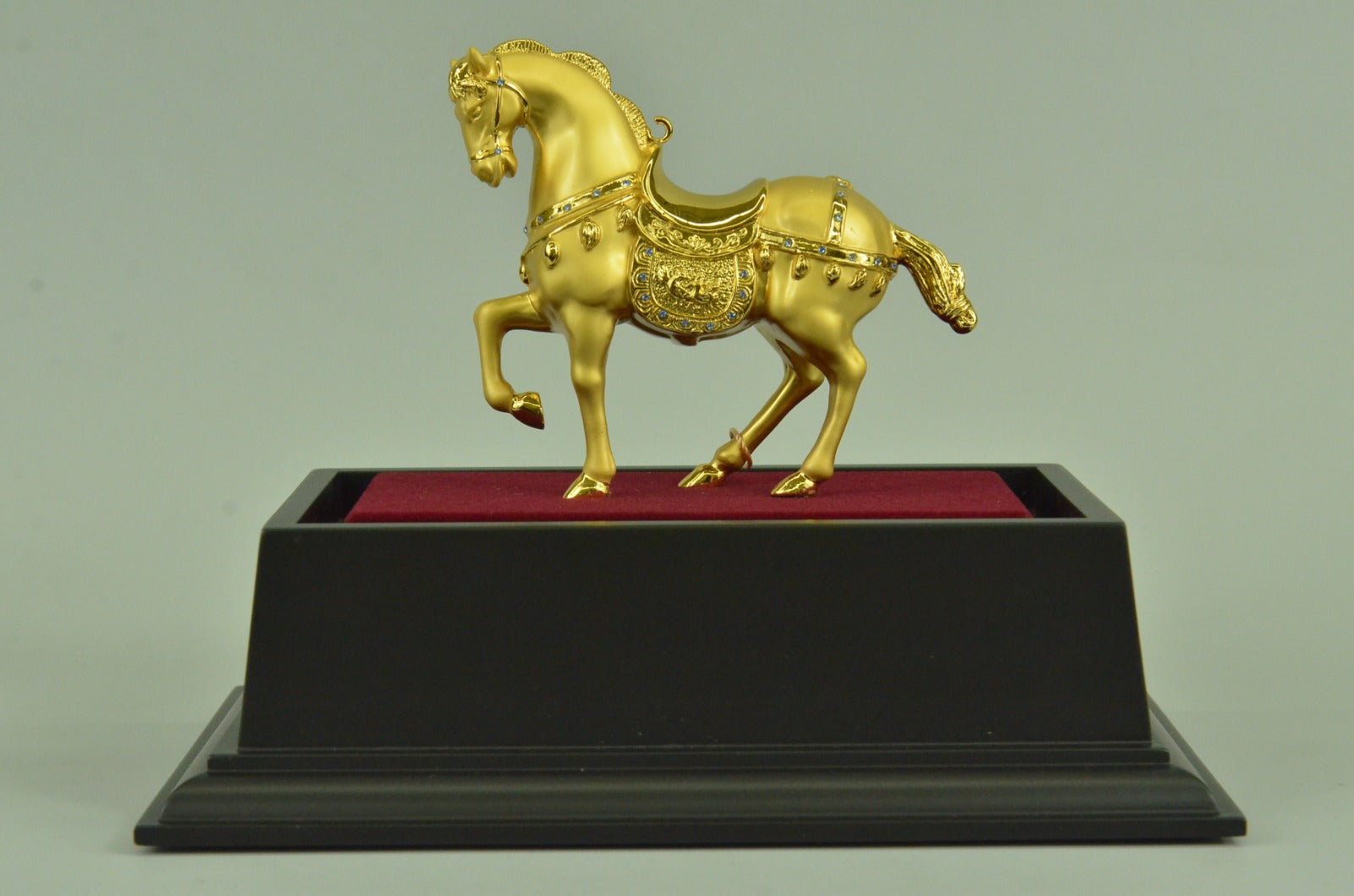 Hot cast by Lost Wax 24K Gold Tang Horse Bronze Sculpture Figurine Figure Decor