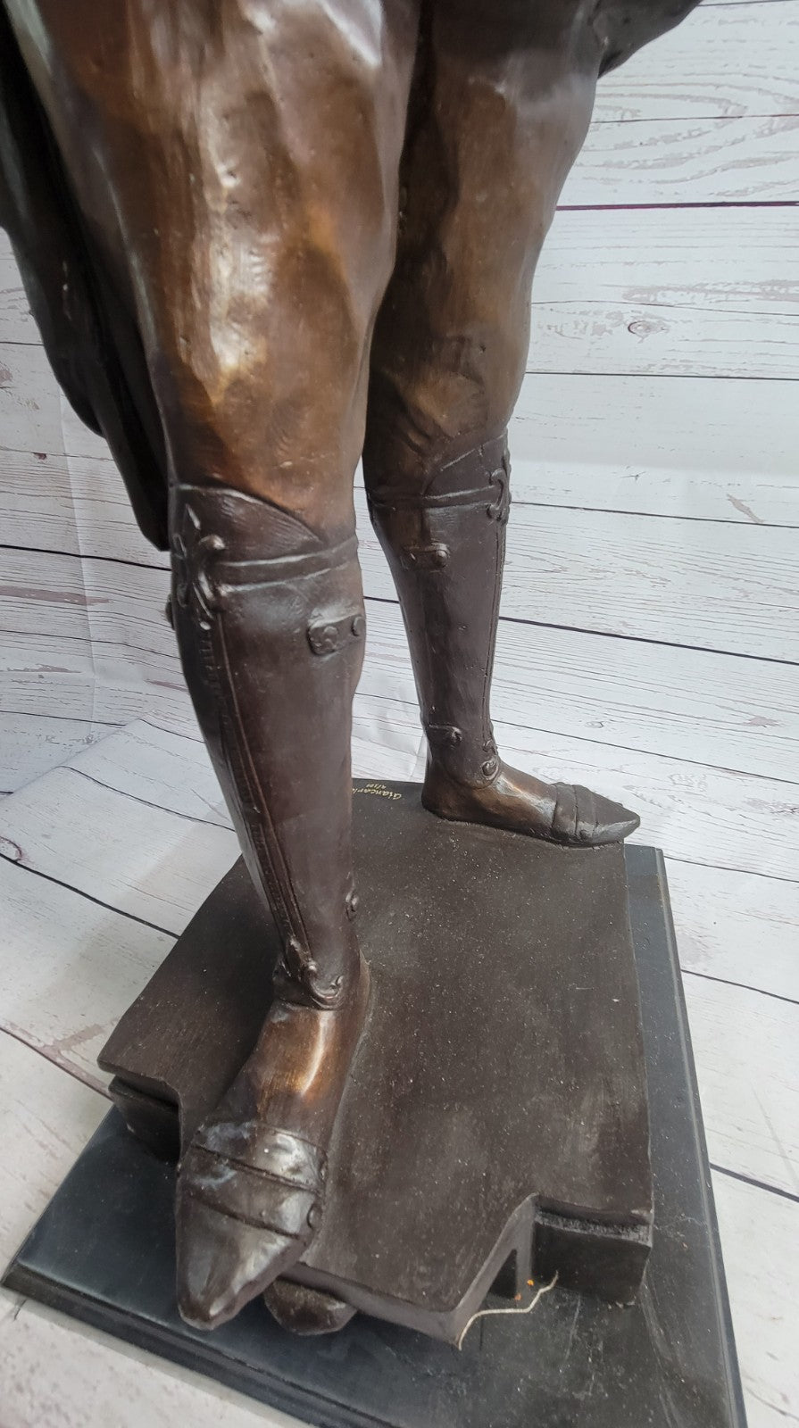 Handcrafted Artwork Bronze Figure Decoration Depict Museum Original Quality