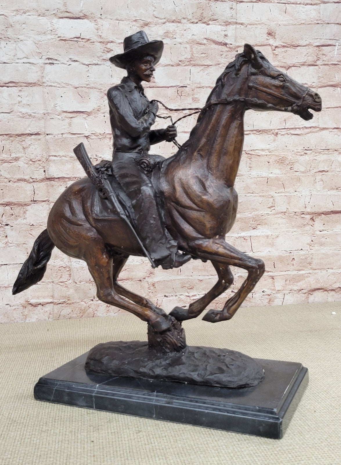 Cowboy On His Running Horse Handmade Bronze Statue Figure Gift Home Decor Art NR