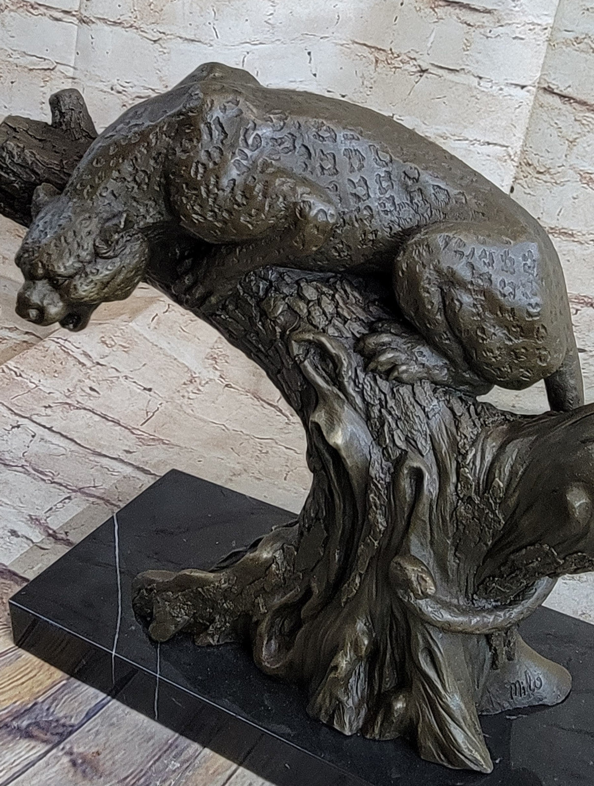 Handcrafted Massive Cougar on a tree Stump Bronze Sculpture Home Cabin Decor