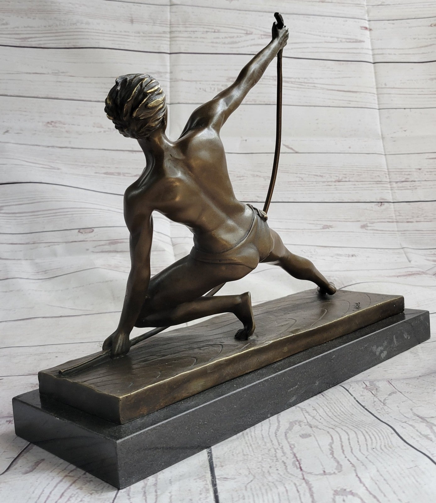 SIGNED VINTAGE POWERFUL MAN WITH BOW BRONZE SCULPTURE STATUE FIGURINE HOT CAST