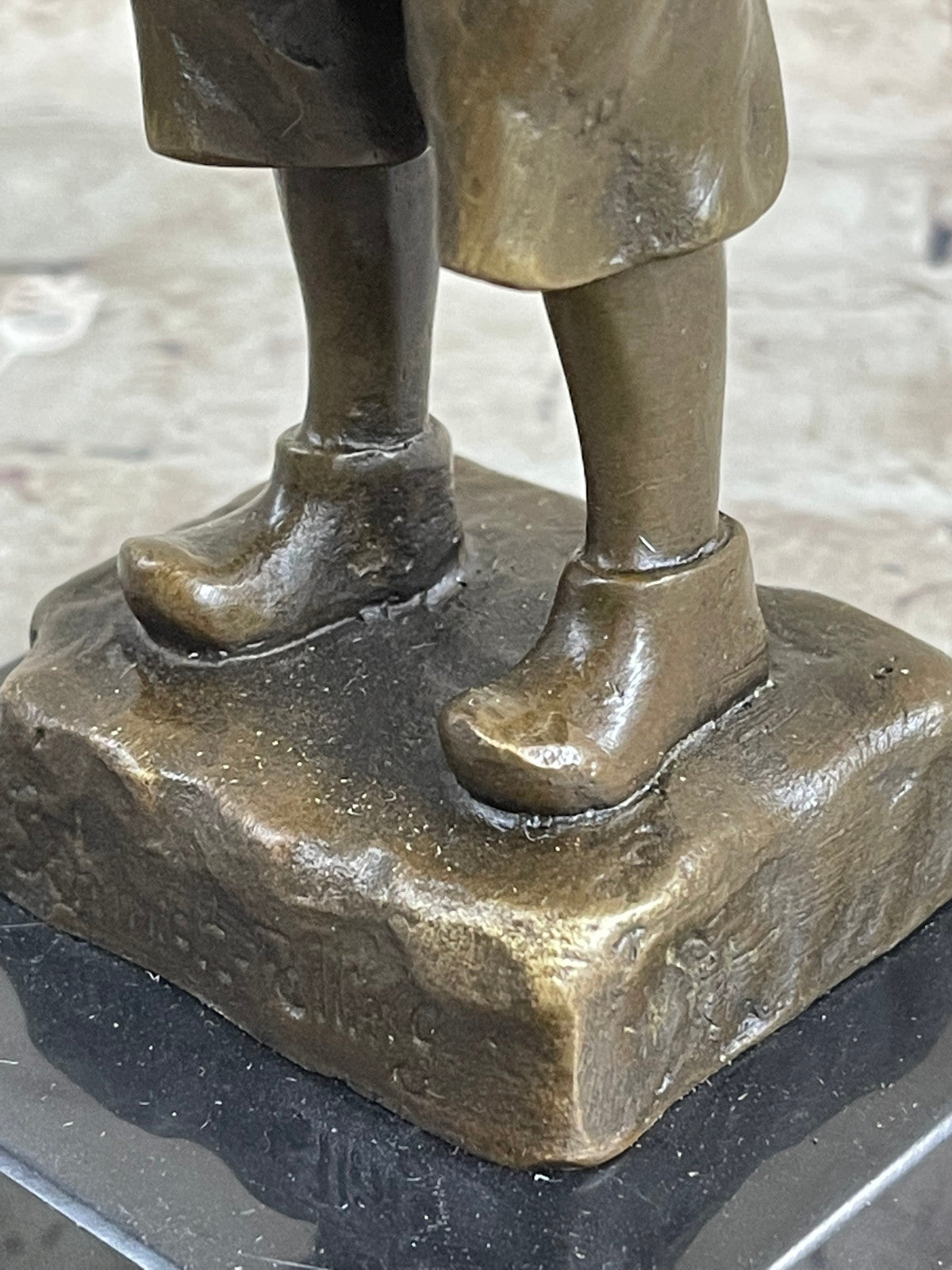 Hand Made Hot Cast Little Boy Smoking Humorous Bronze Sculpture Figurine