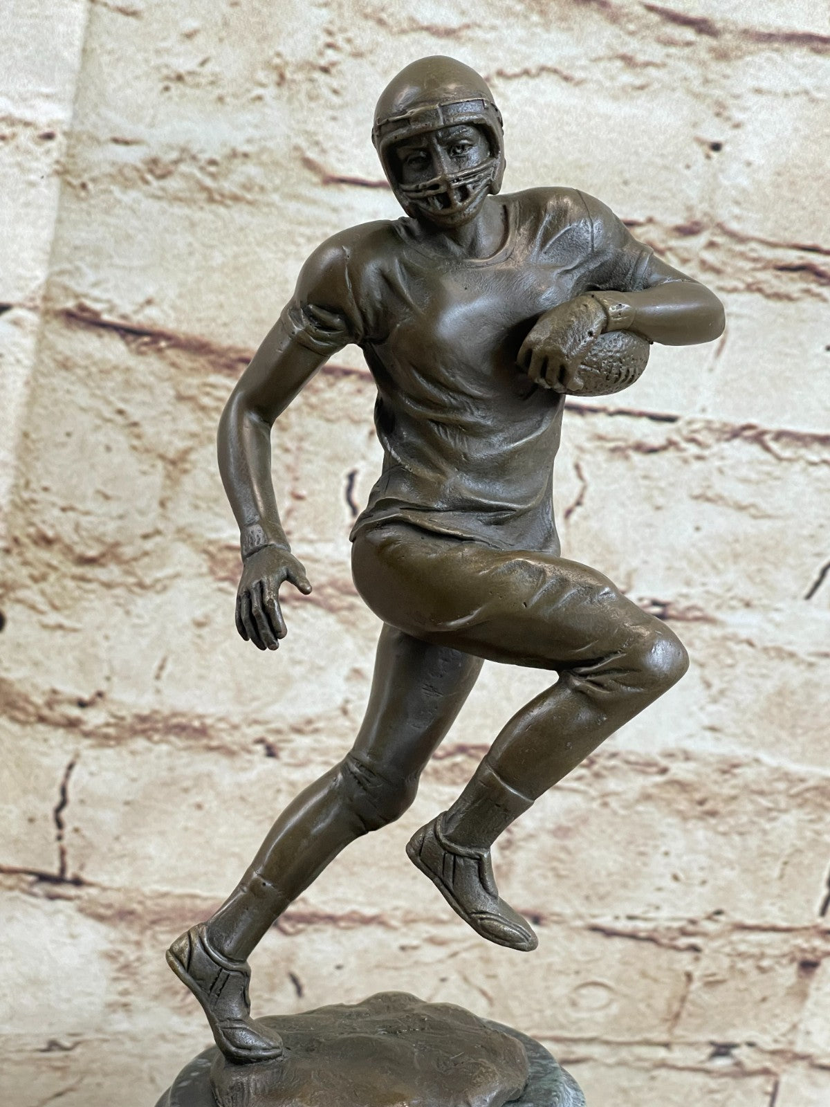 Bronze Sculpture Collectible Statue Sports 100% Football Player Hot Cast Décor