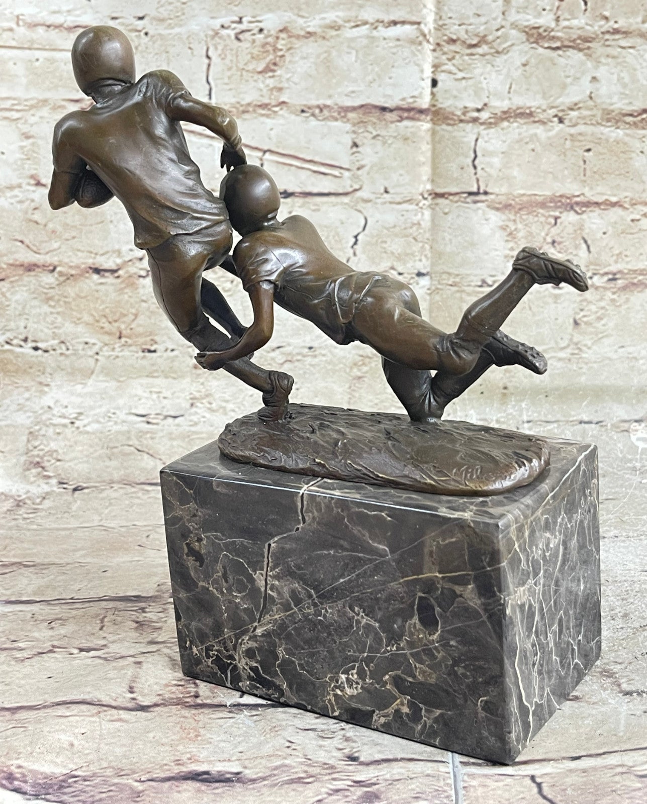 Football Player 9" Tall Beautiful Bronze Statue / Sculpture Brand New Figurine