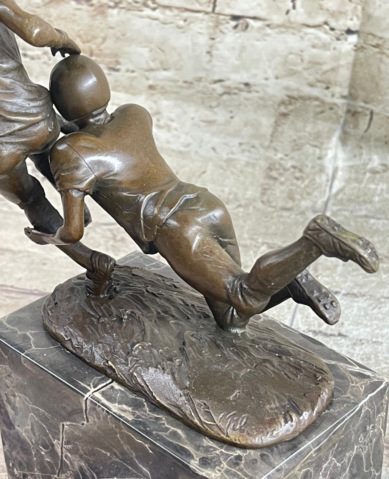 Football Player 9" Tall Beautiful Bronze Statue / Sculpture Brand New Figurine