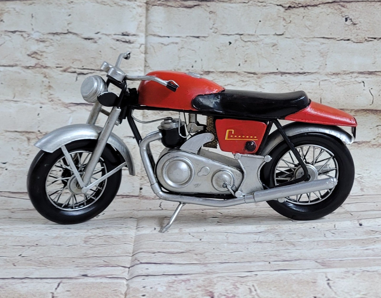European Finery 1:12 Norton Commando MK3 Sports Motorcycle Bike Model Toy New In Box